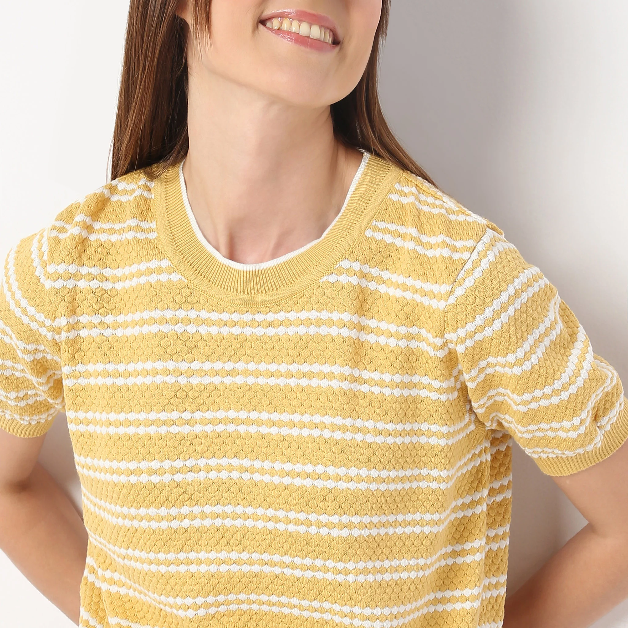 Crew Neck Short Sleeve Kniited Structured Stripped T-Shirt - Image 10