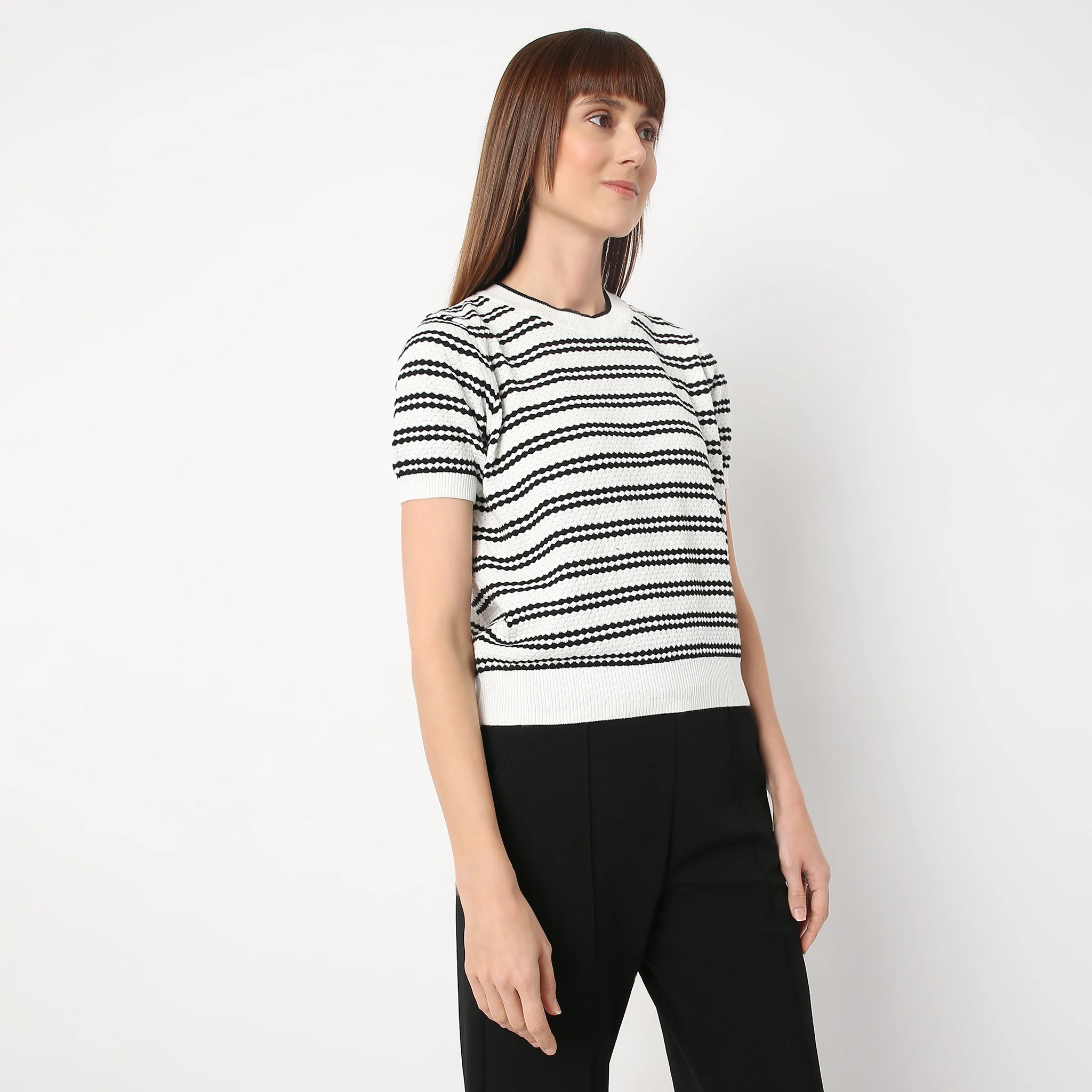 Crew Neck Short Sleeve Kniited Structured Stripped T-Shirt - Image 3