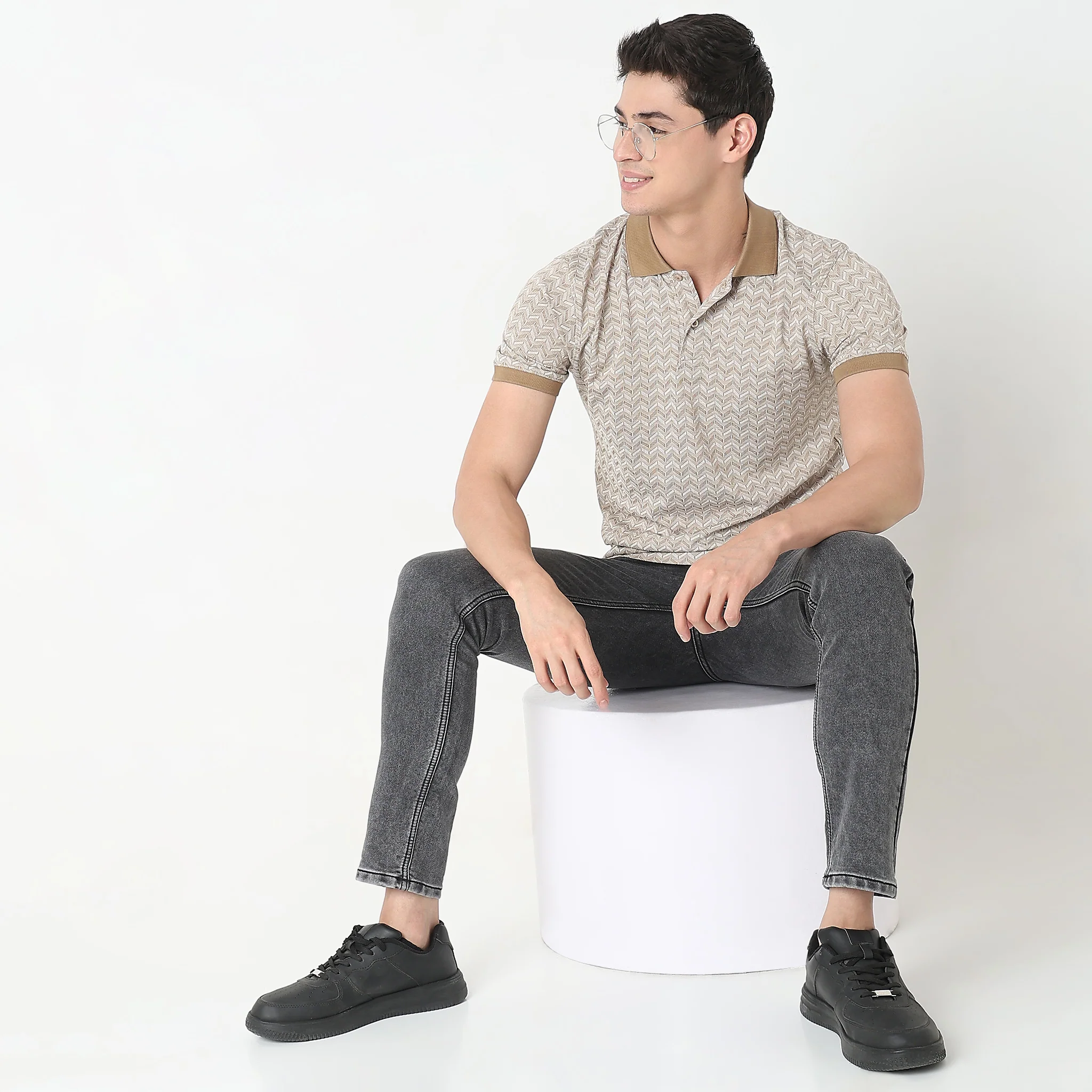 Knitted Structured Polo T-Shirt - Image 11