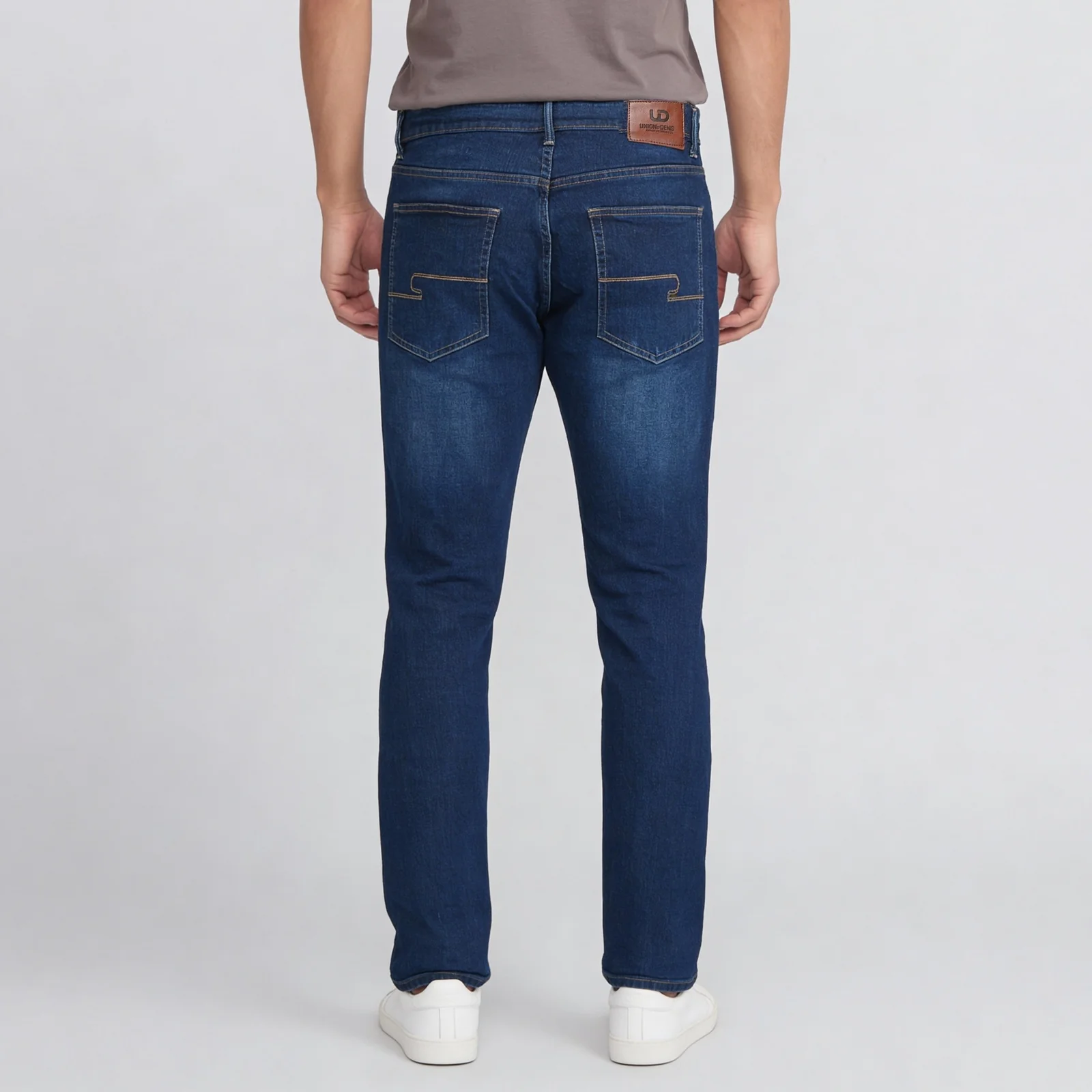 Relaxed Fit Essentials Jeans - Image 23