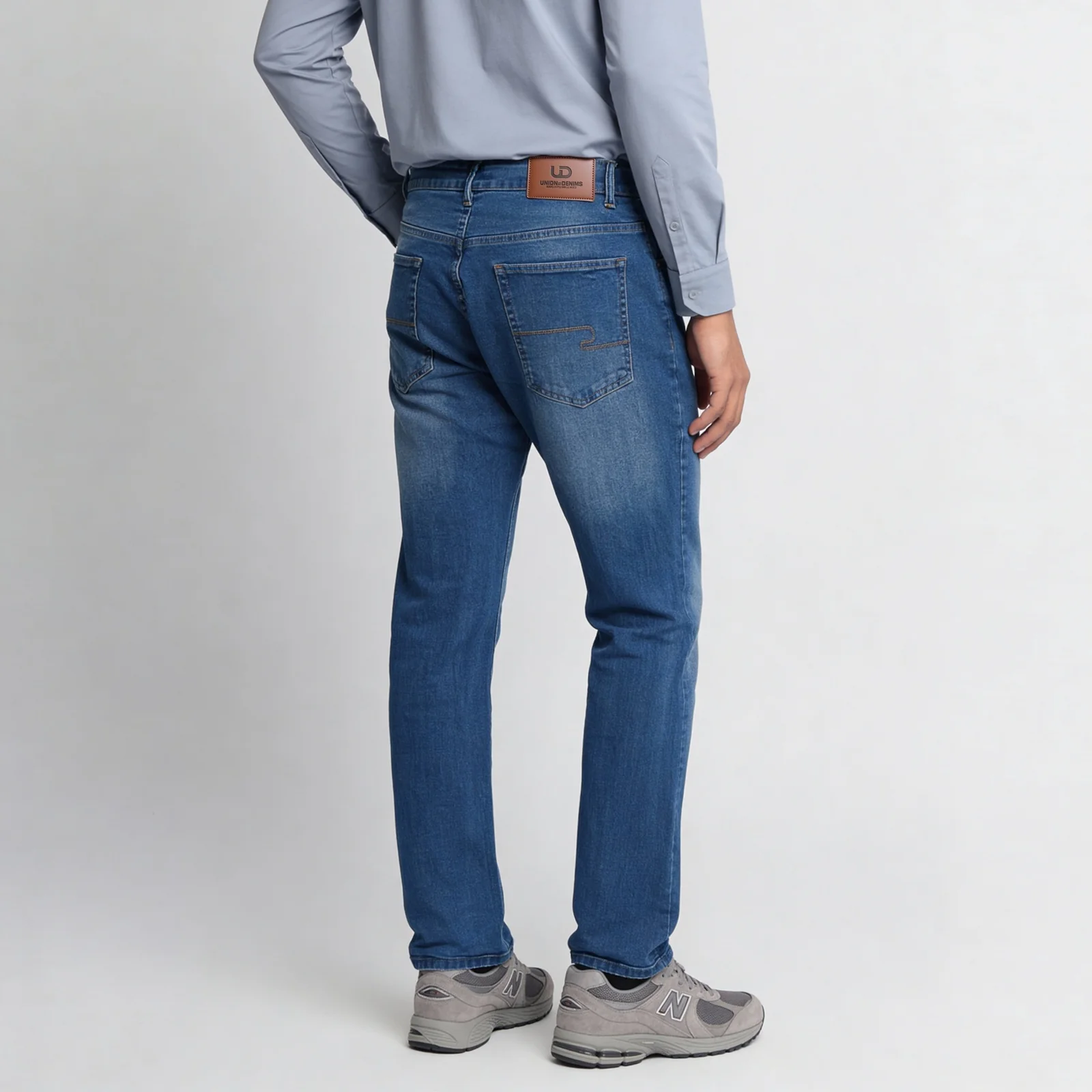 Relaxed Fit Essentials Jeans - Image 28