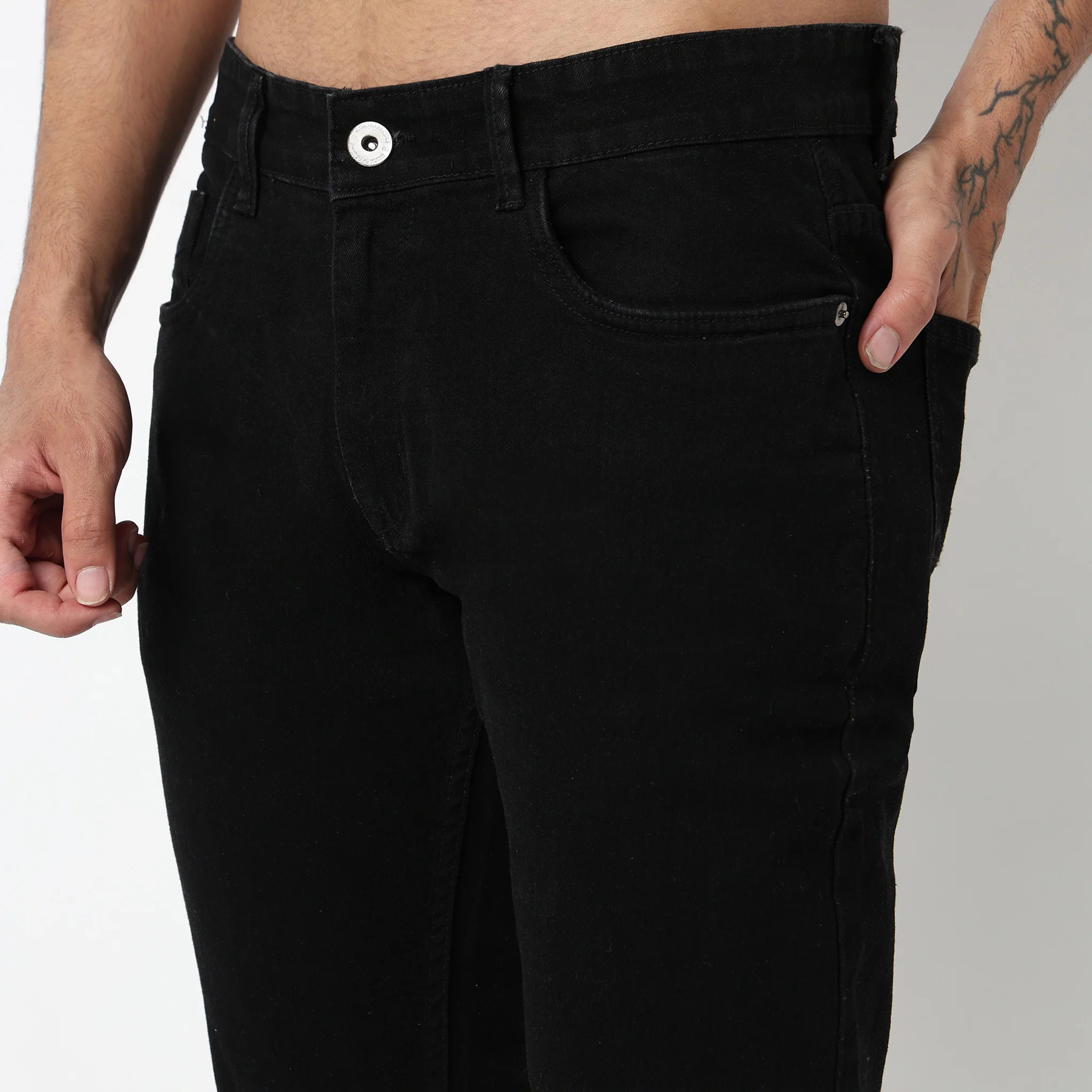 Relaxed Fit Essentials Jeans - Image 4