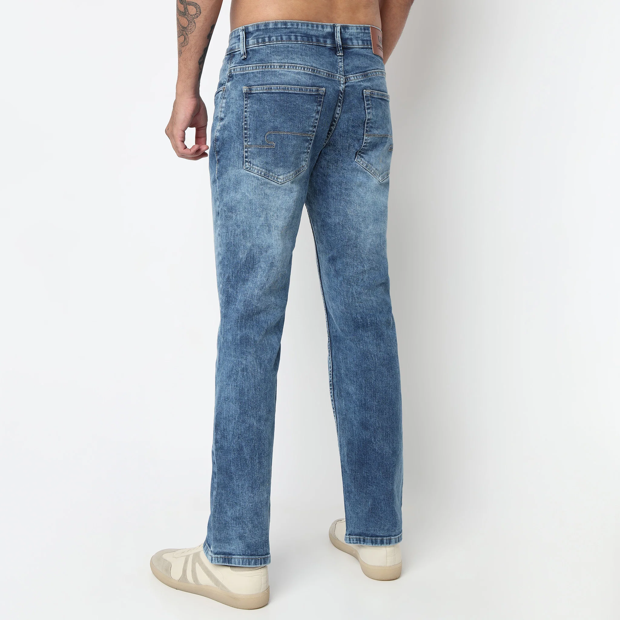 Relaxed Fit Essentials Jeans - Image 8