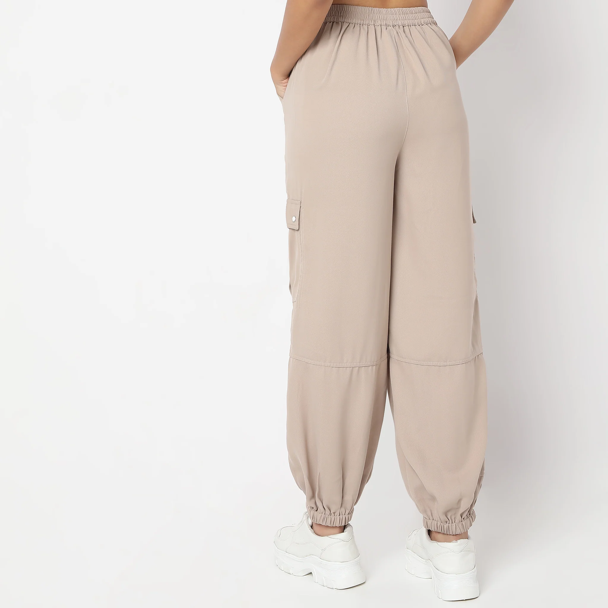 Relaxed Fit Mid Rise Cargos - Image 3