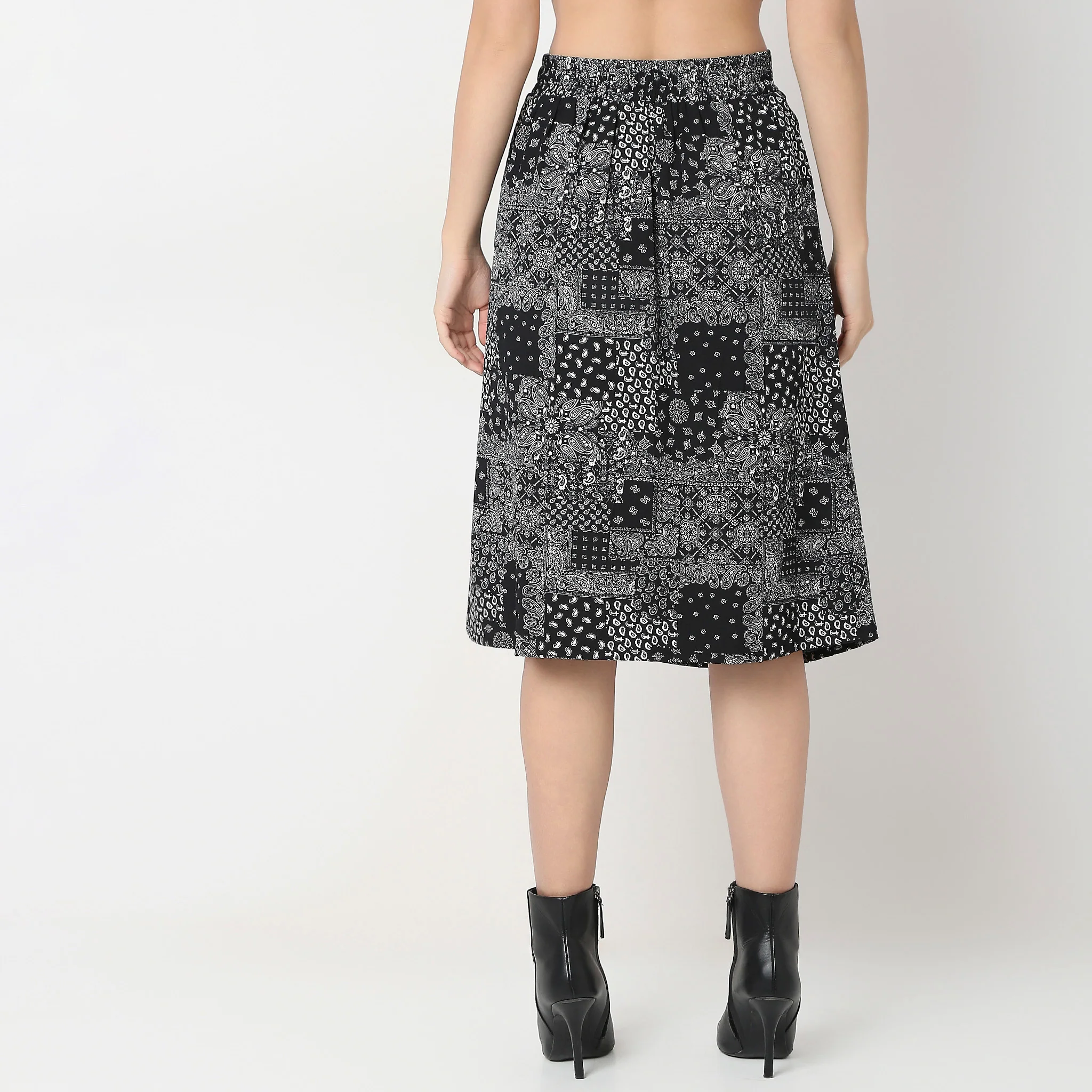 Relaxed Fit Printed Skirt - Image 3