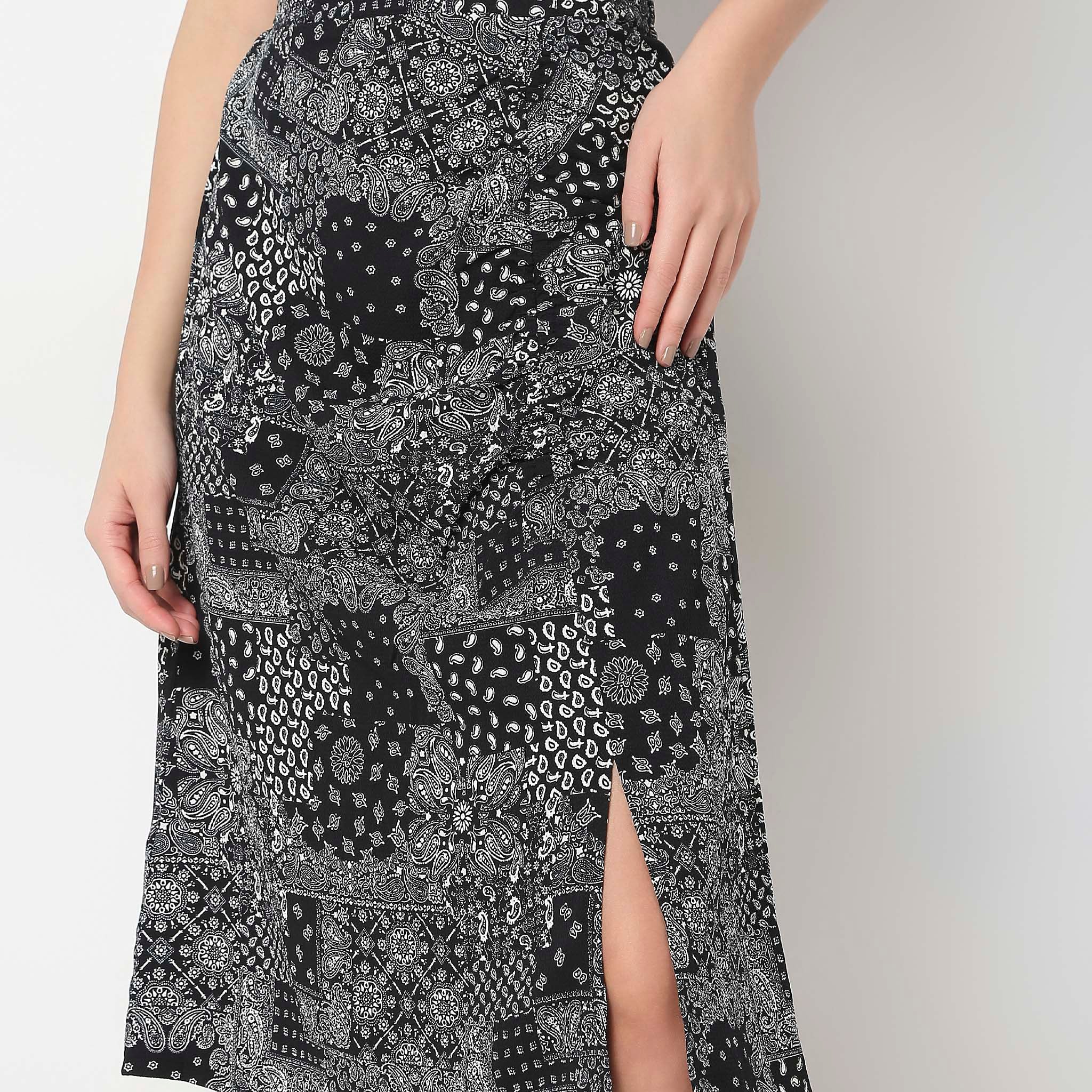 Relaxed Fit Printed Skirt - Image 4
