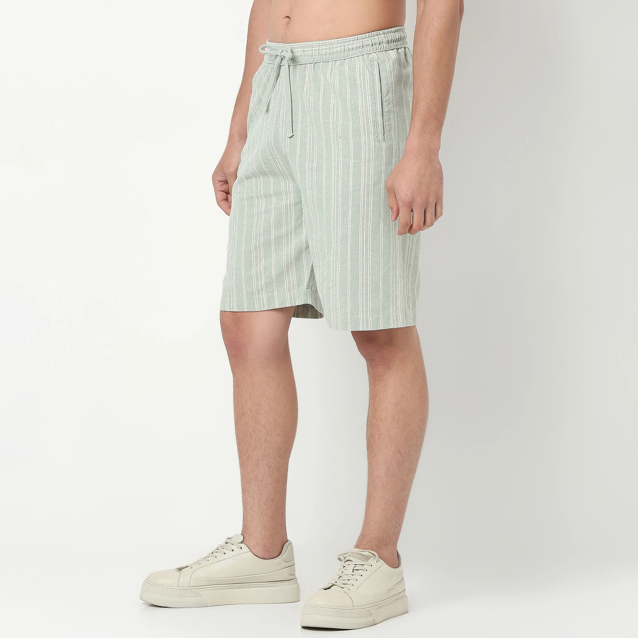 Relaxed Fit Trendy Yarn Dyed Textured Pull-On Shorts - Image 5