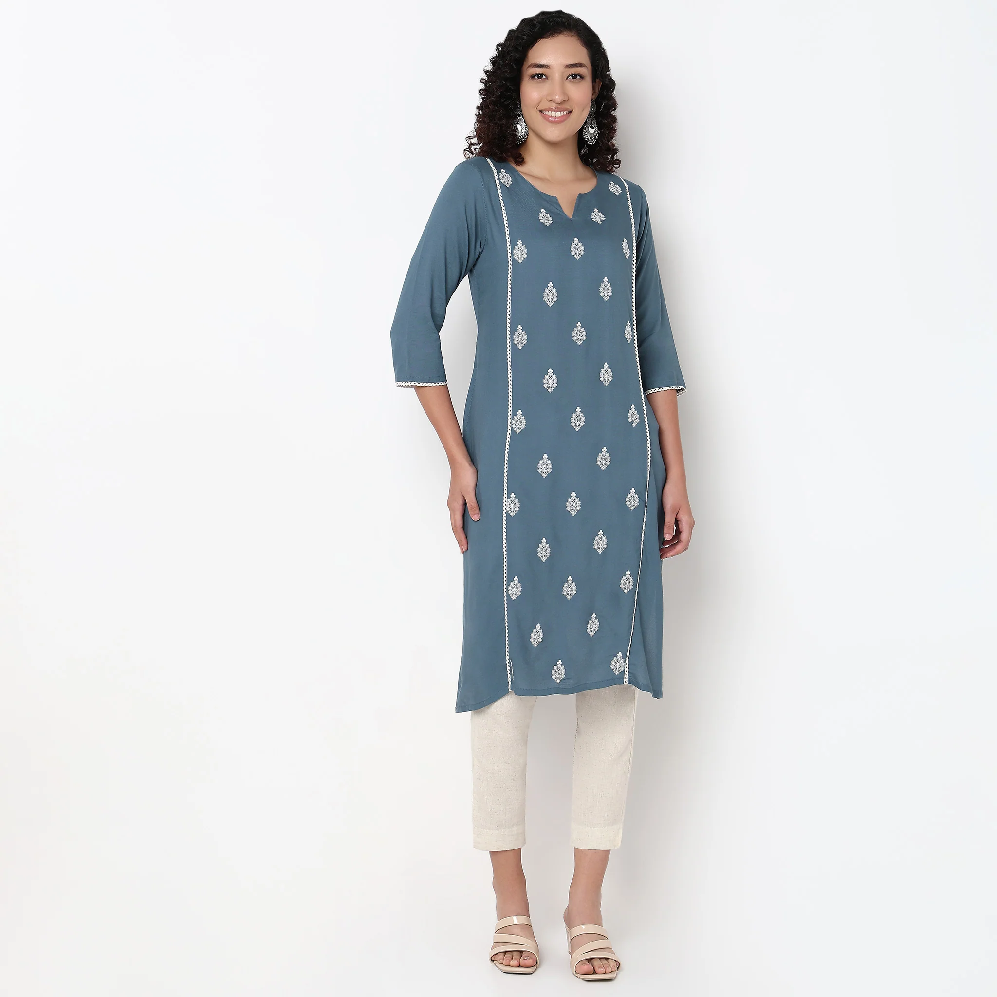 Embroidered Center Panel Straight Kurta - Image 2