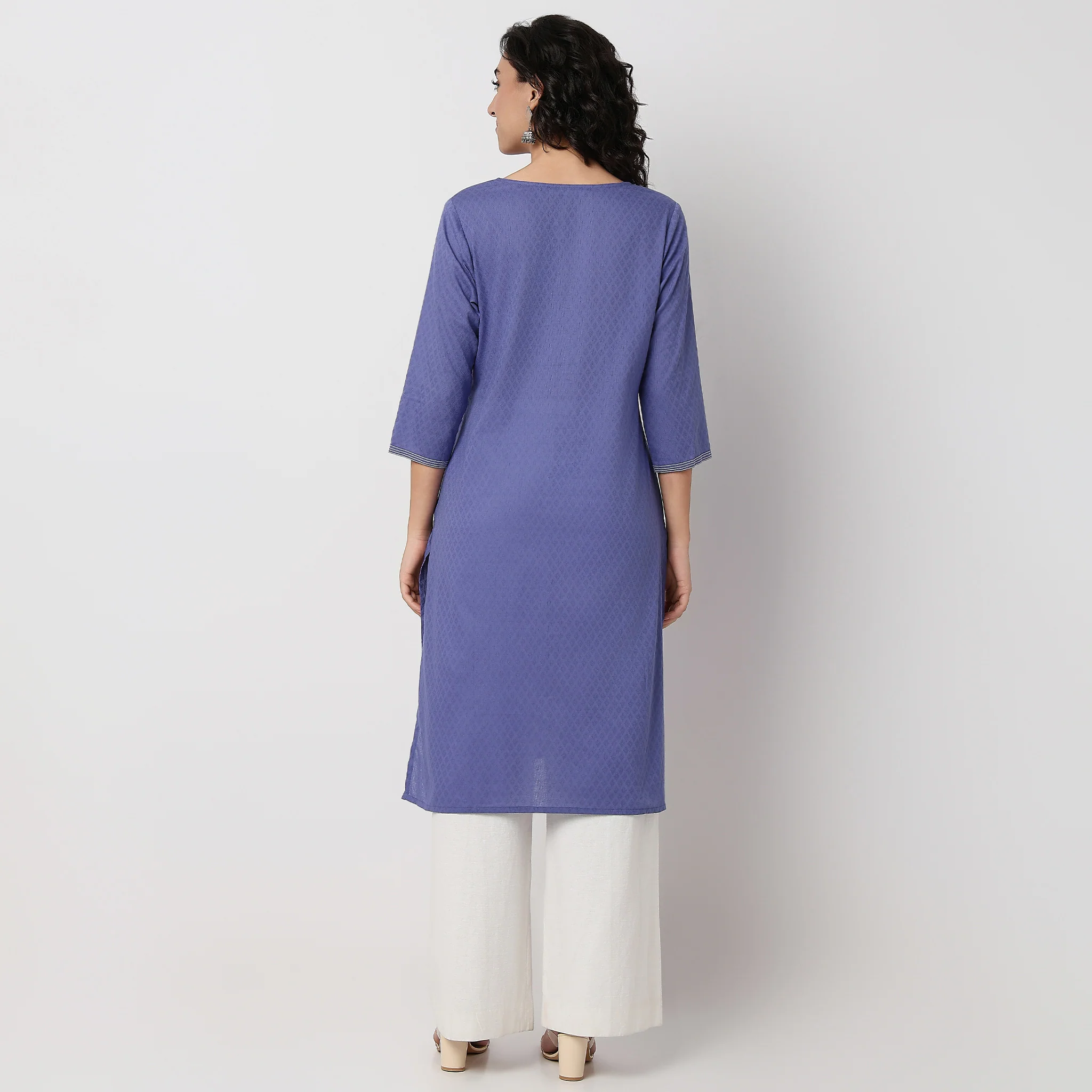 Embroidered Yoke Straight Kurta - Image 3