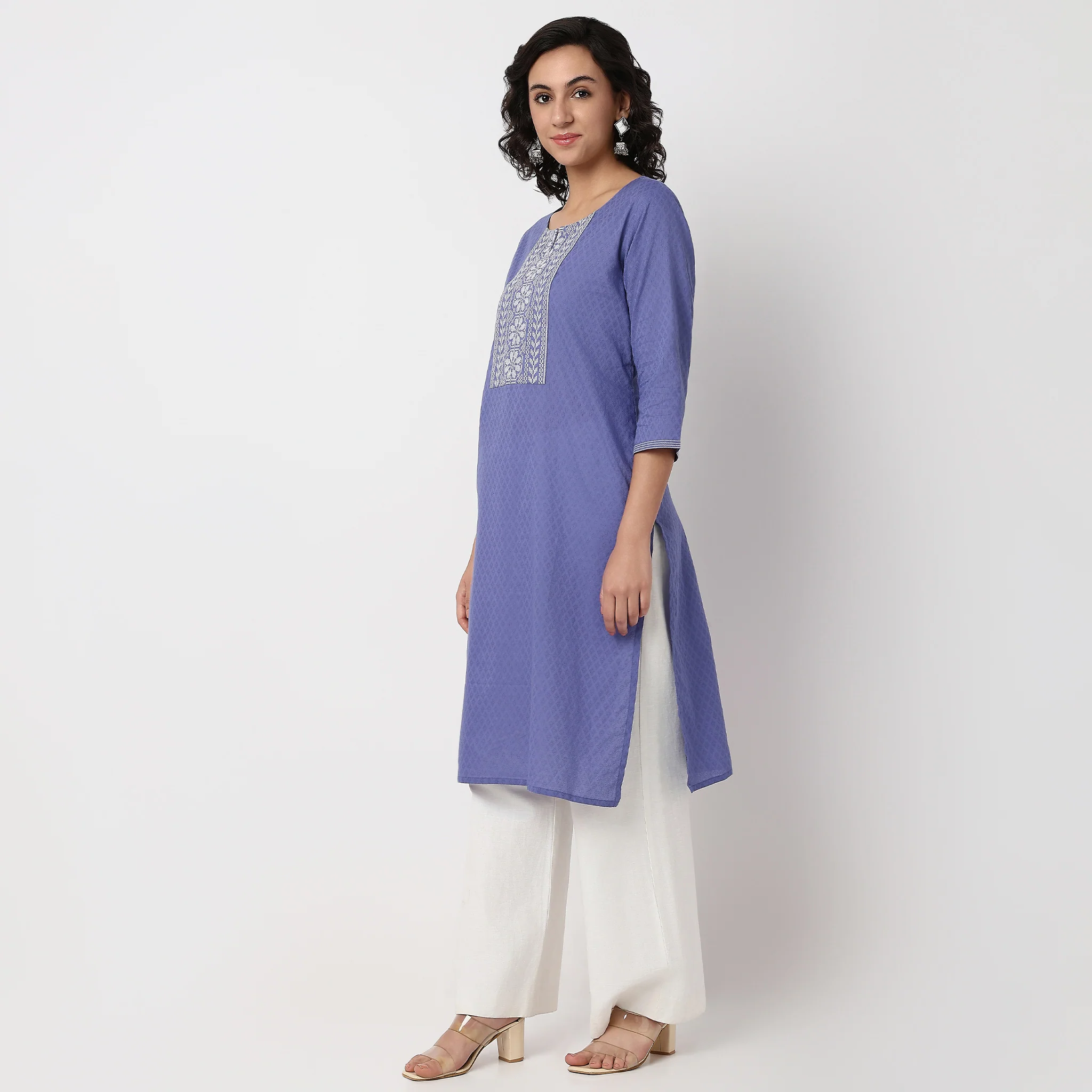 Embroidered Yoke Straight Kurta - Image 5