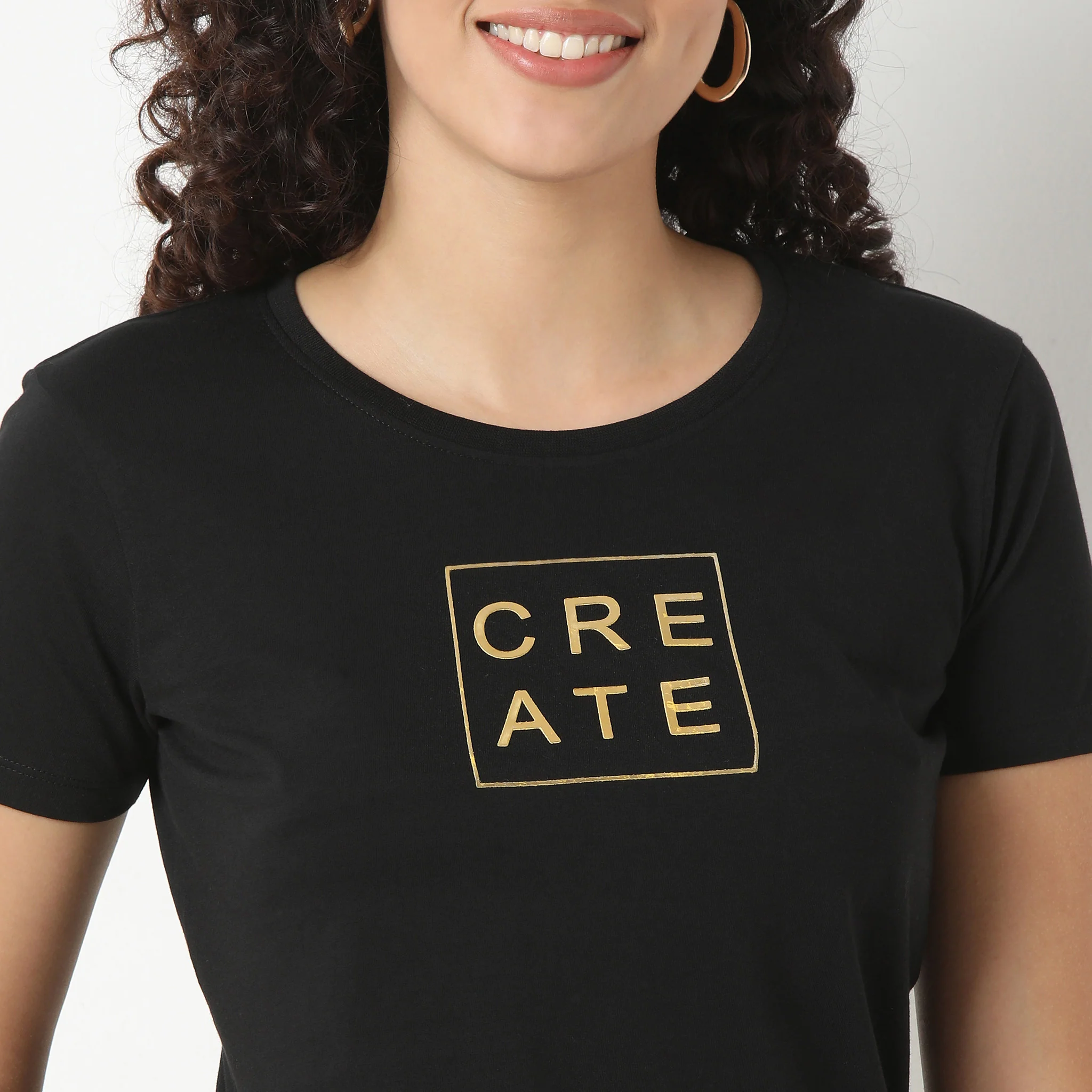 Round Neck Graphic T-Shirt - Image 4