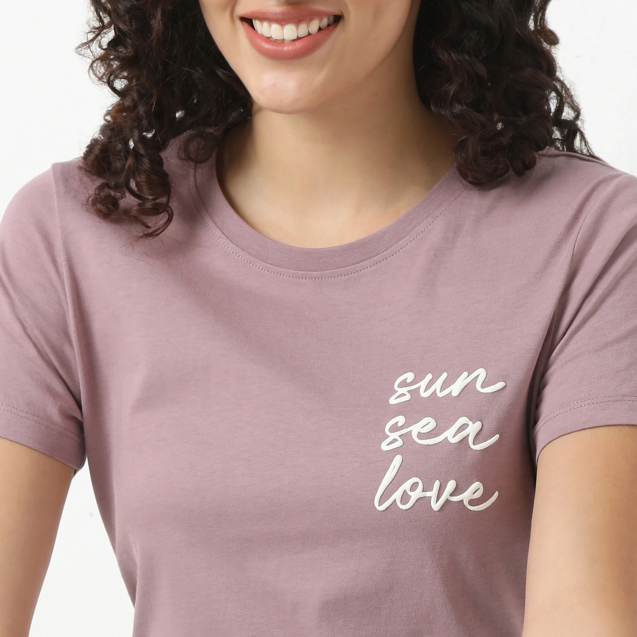 Round Neck Graphic T-Shirt - Image 4