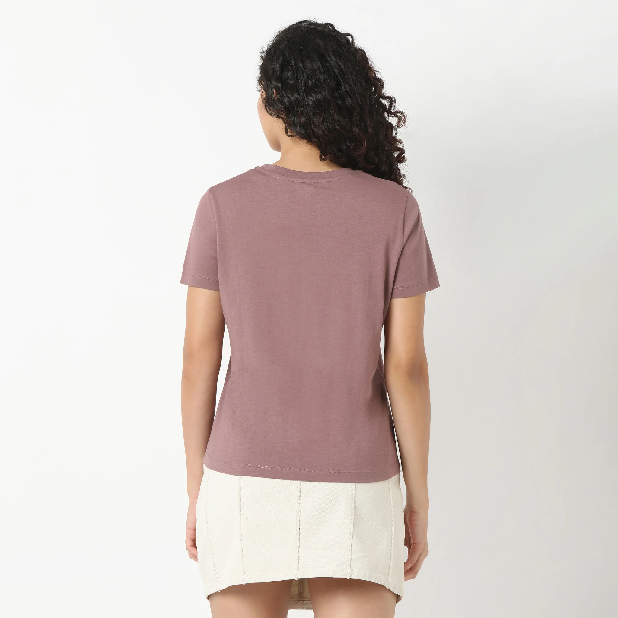 Round Neck Graphic T-Shirt - Image 3