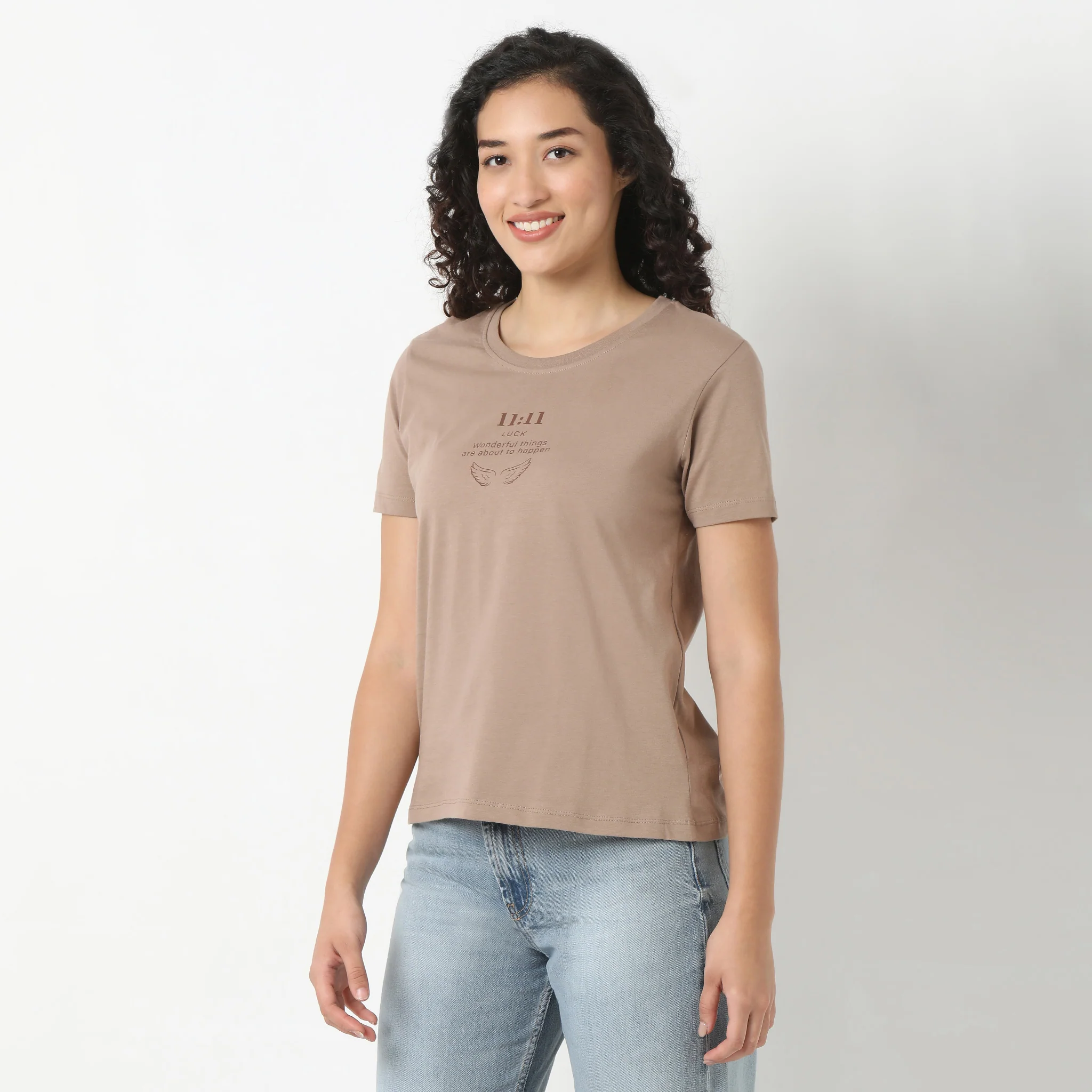 Round Neck Graphic T-Shirt - Image 5