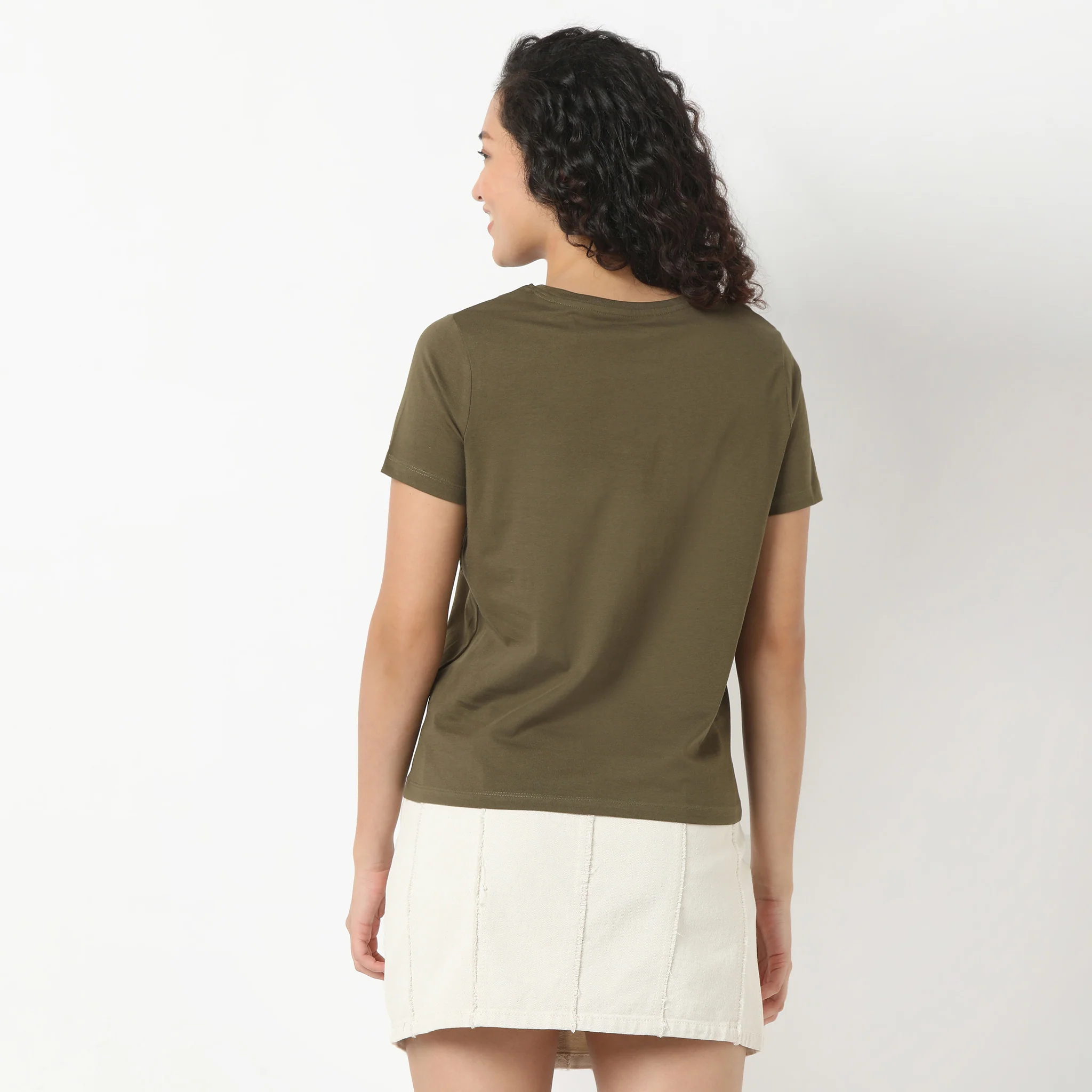 Round Neck Graphic T-Shirt - Image 3