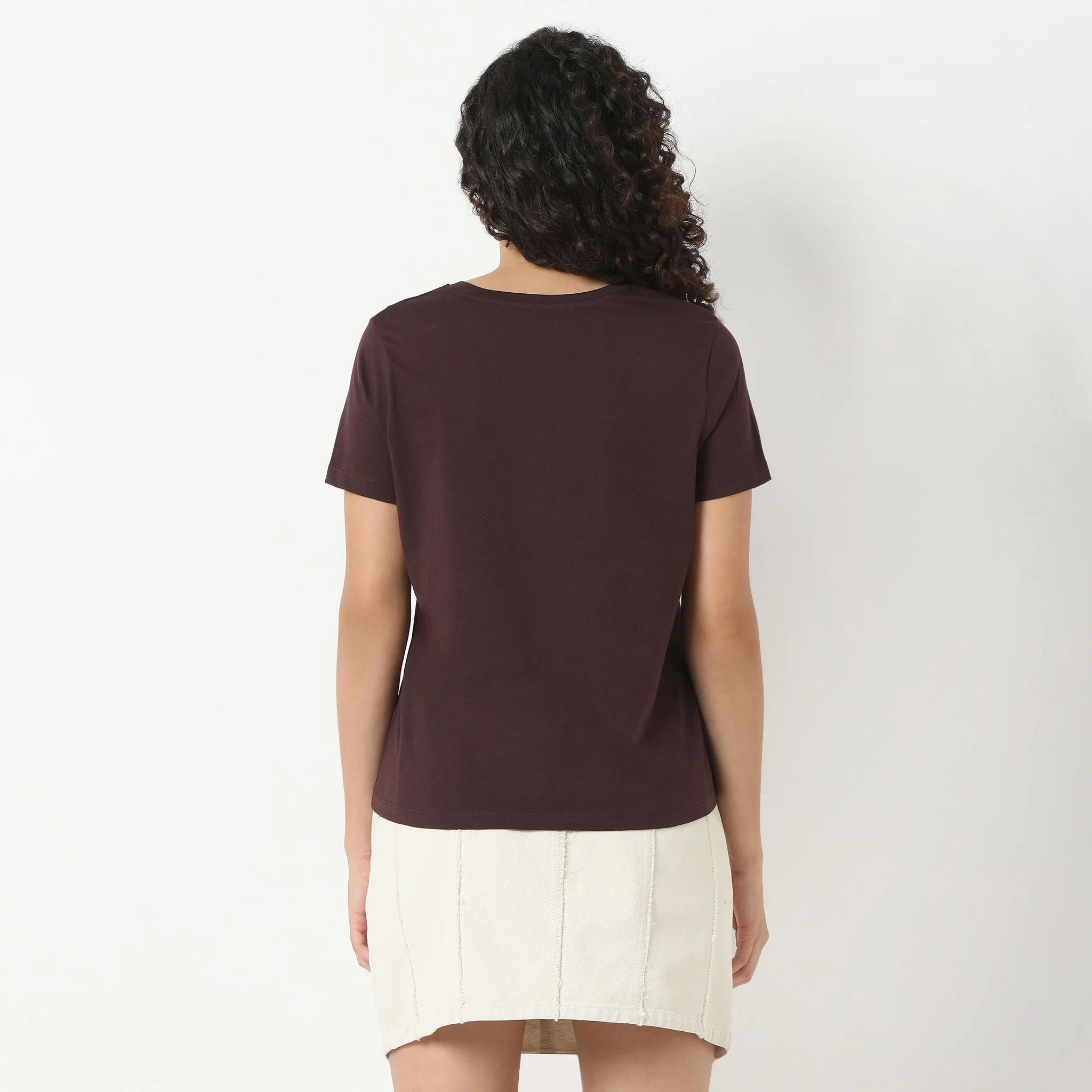 Round Neck Graphic T-Shirt - Image 3