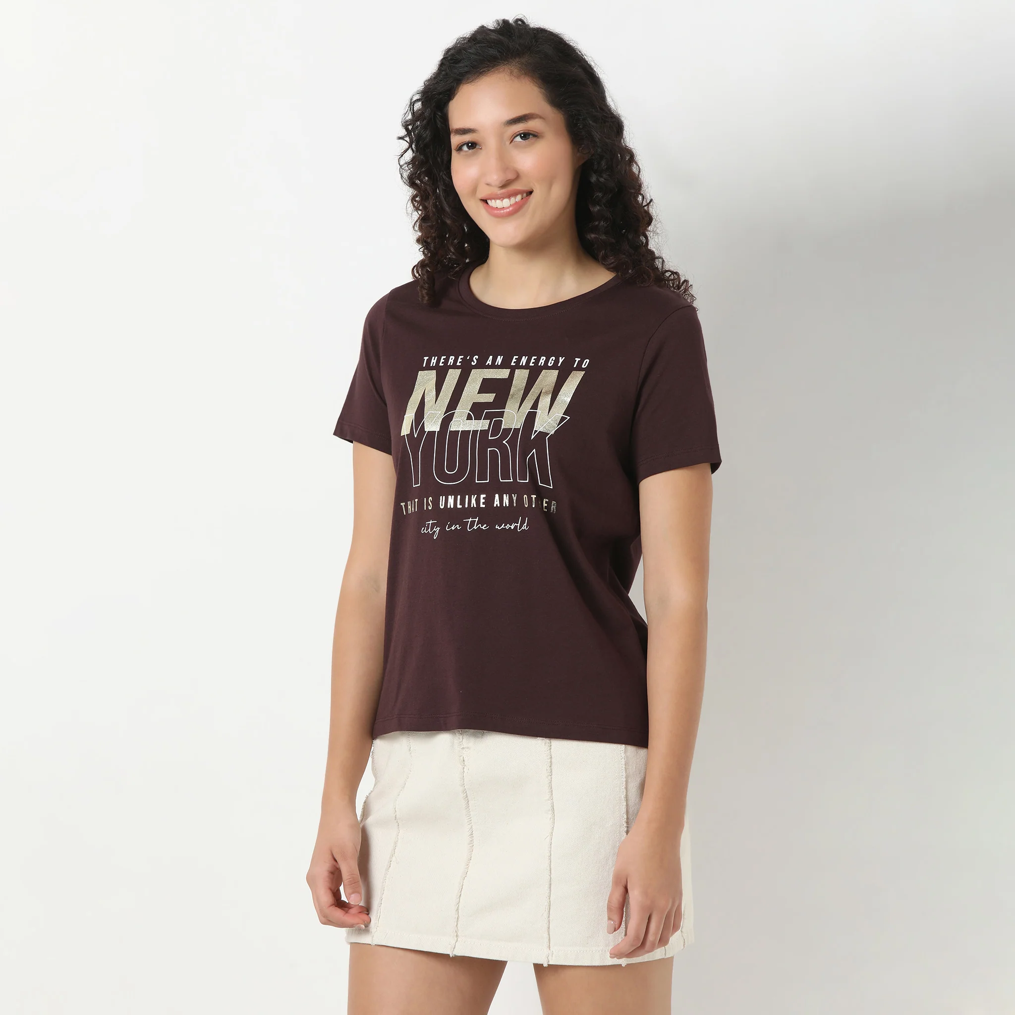 Round Neck Graphic T-Shirt - Image 5