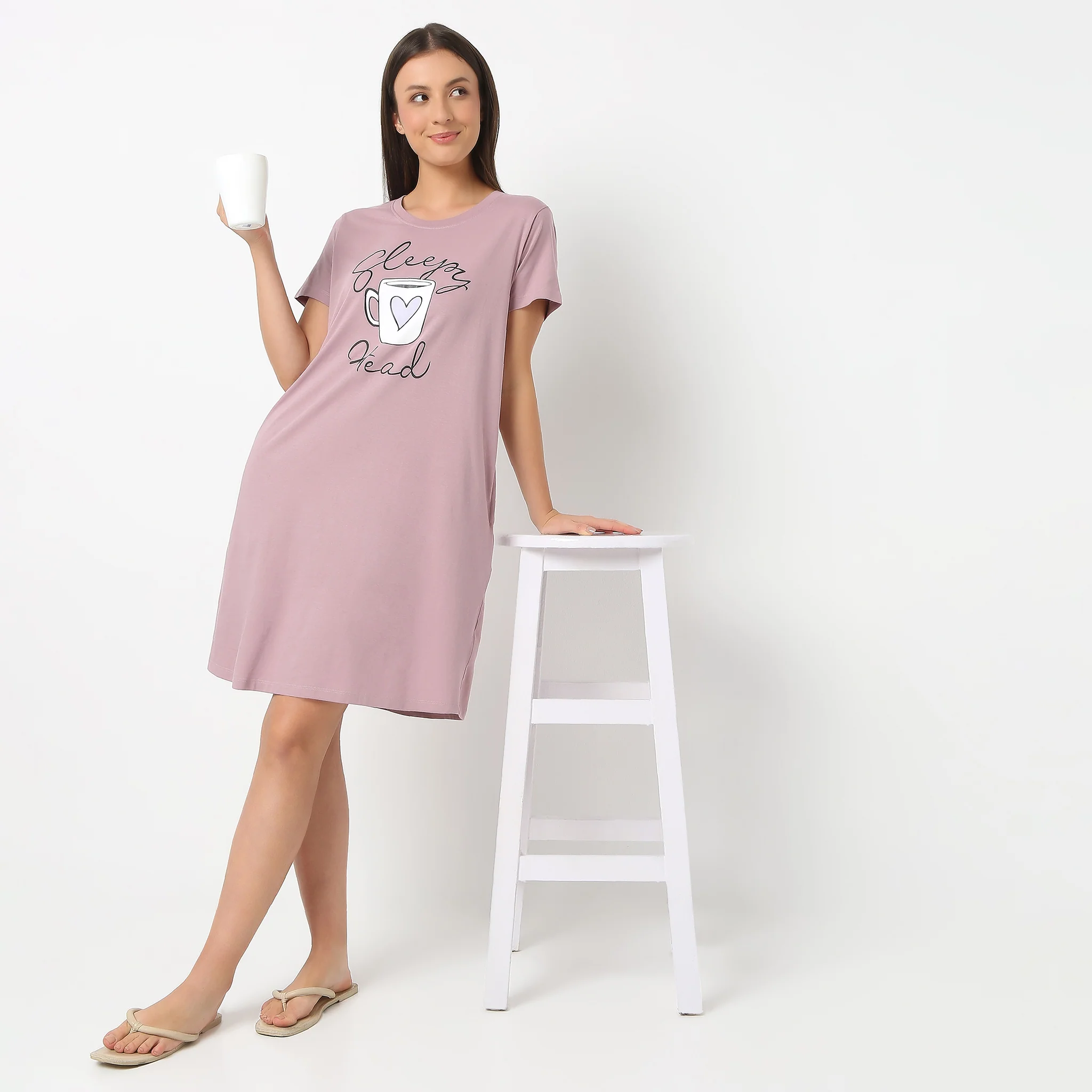 Round Neck Knee Length Graphic Short Gown