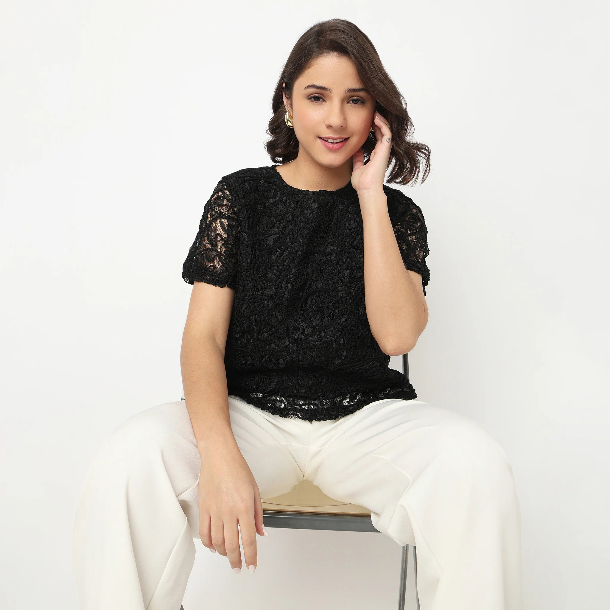 Short Sleeve Round Neck Top - Image 2