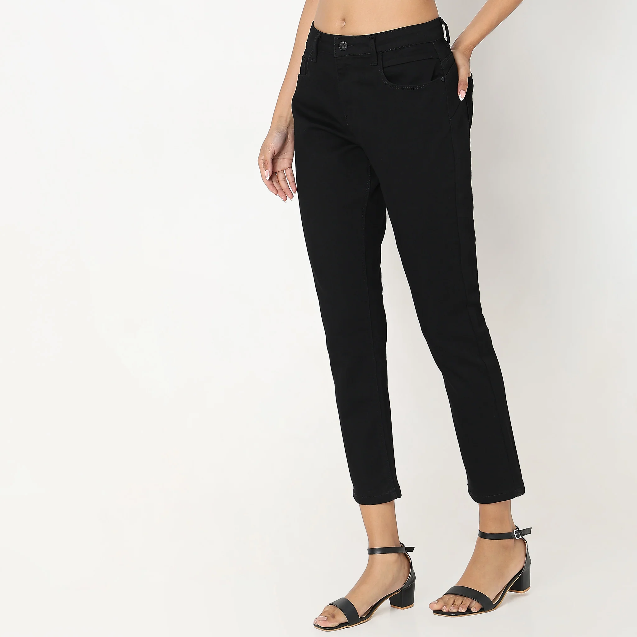 Skinny Fit Solid Mid Rise Jeans - Image 10
