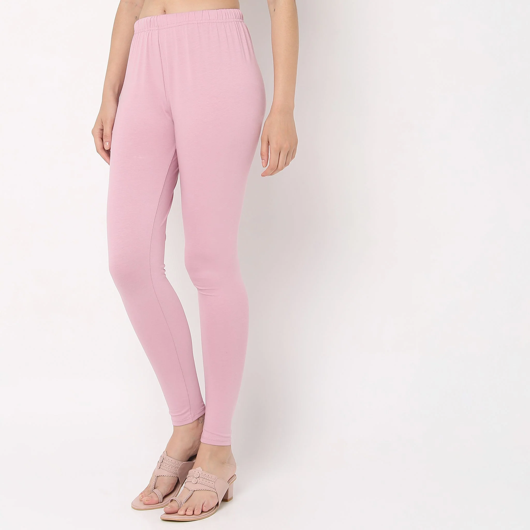 Skinny Fit Solid Mid Rise Leggings - Image 13