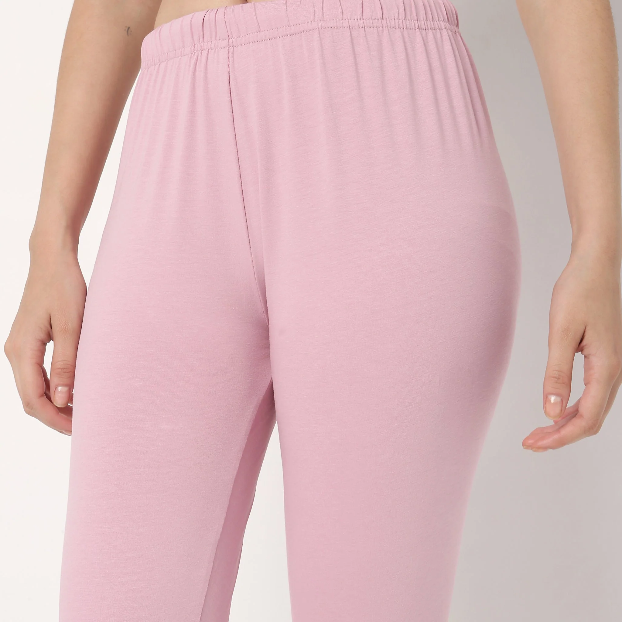 Skinny Fit Solid Mid Rise Leggings - Image 14