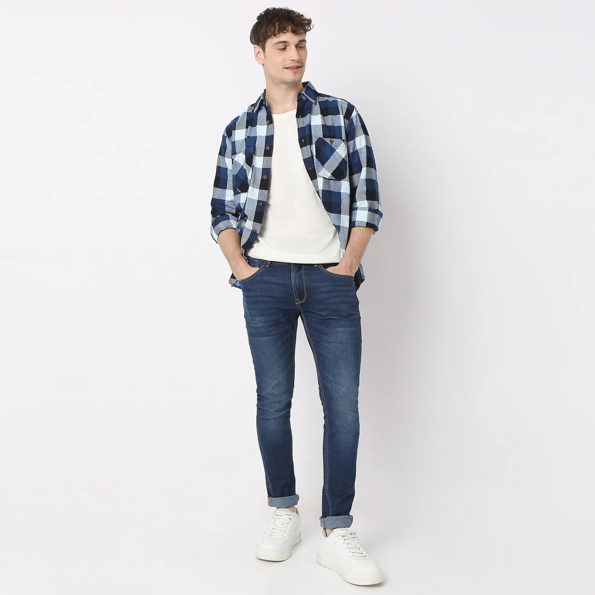 Union of DenimĀ® Whisker Washed With E-FastĀ® Stretch Skinny Fit Jeans - Image 11