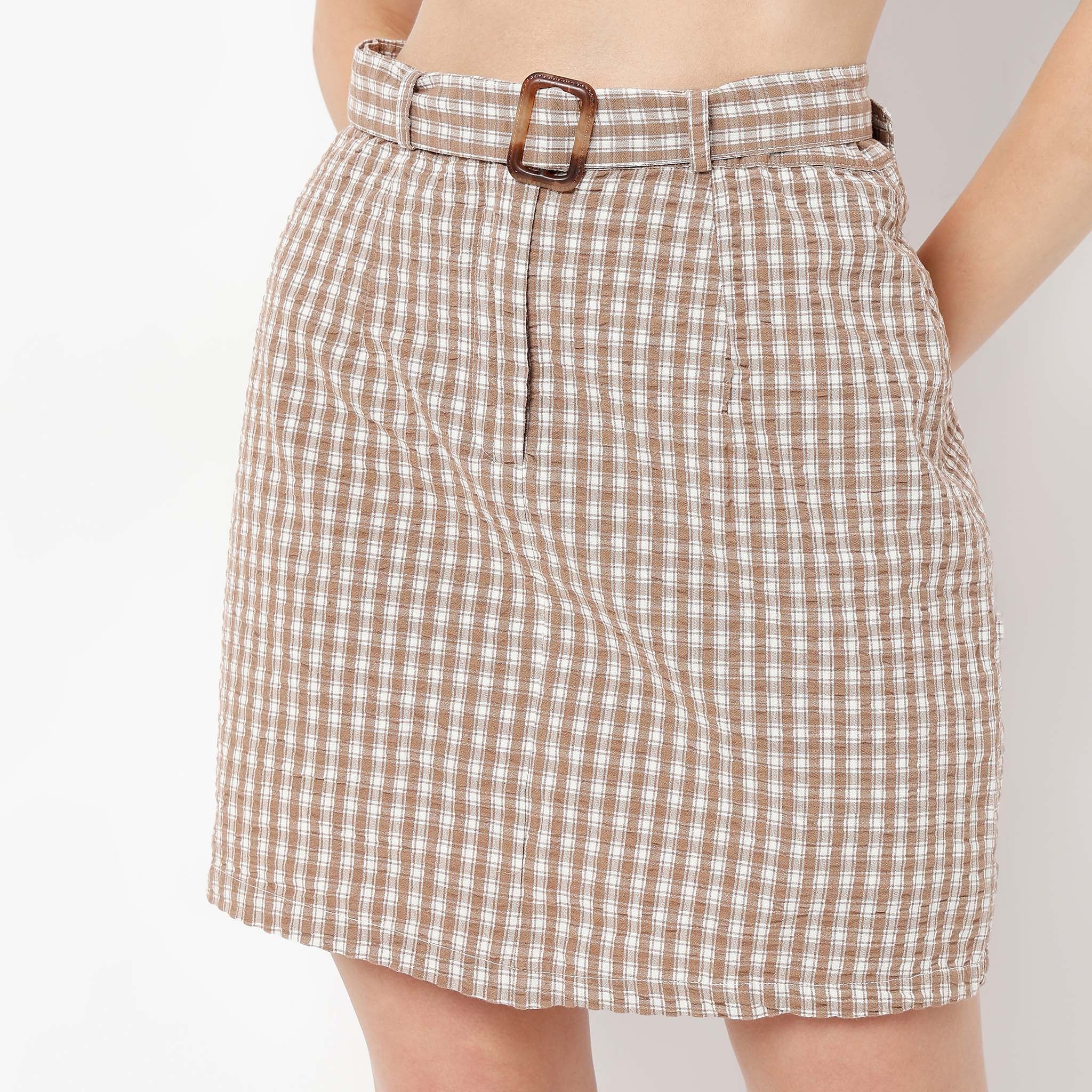 Above Knee A-Line Checkered Mini Betty Skirt With Belt Detailing - Image 4