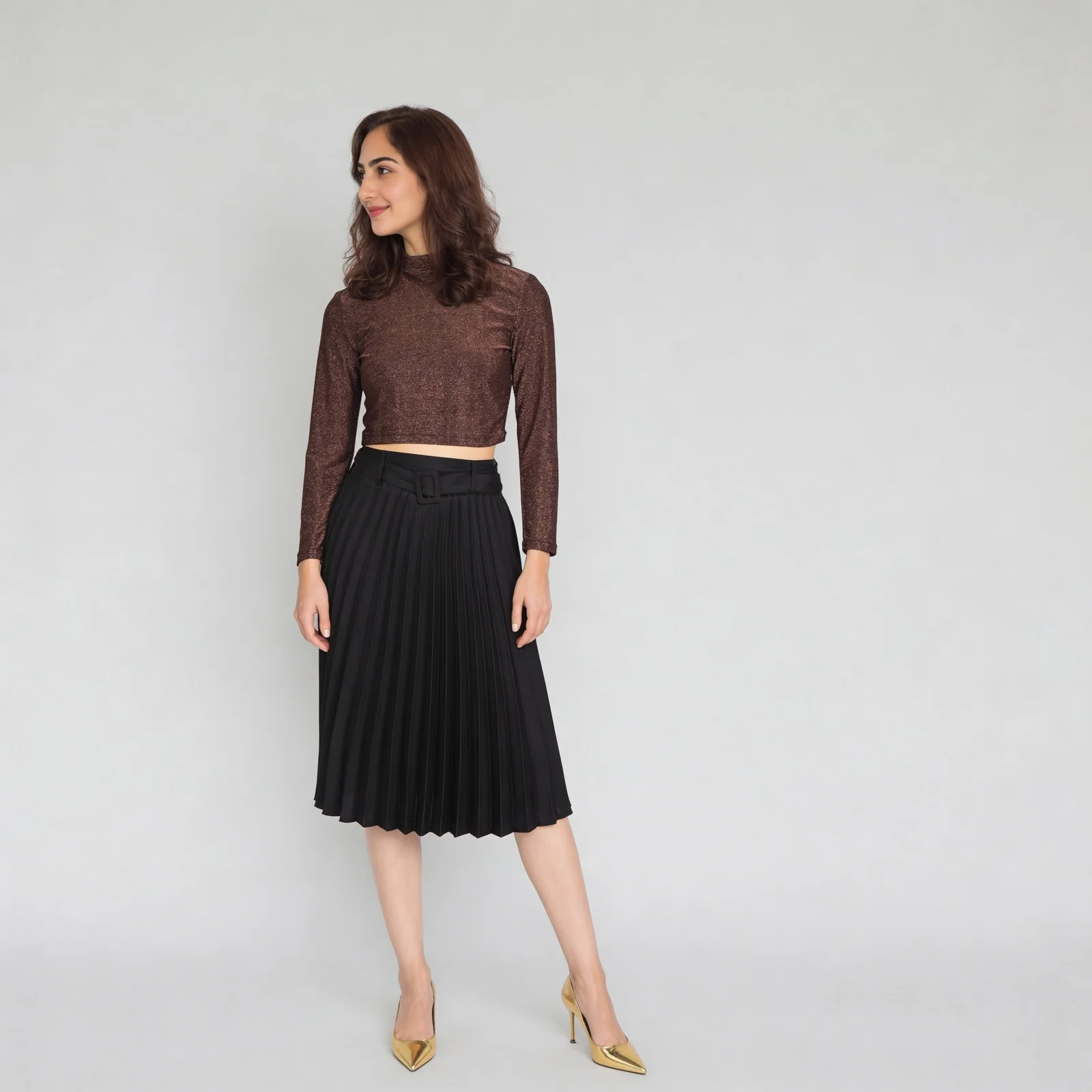 Slim Fit Embellished Crop T-Shirt - Image 6