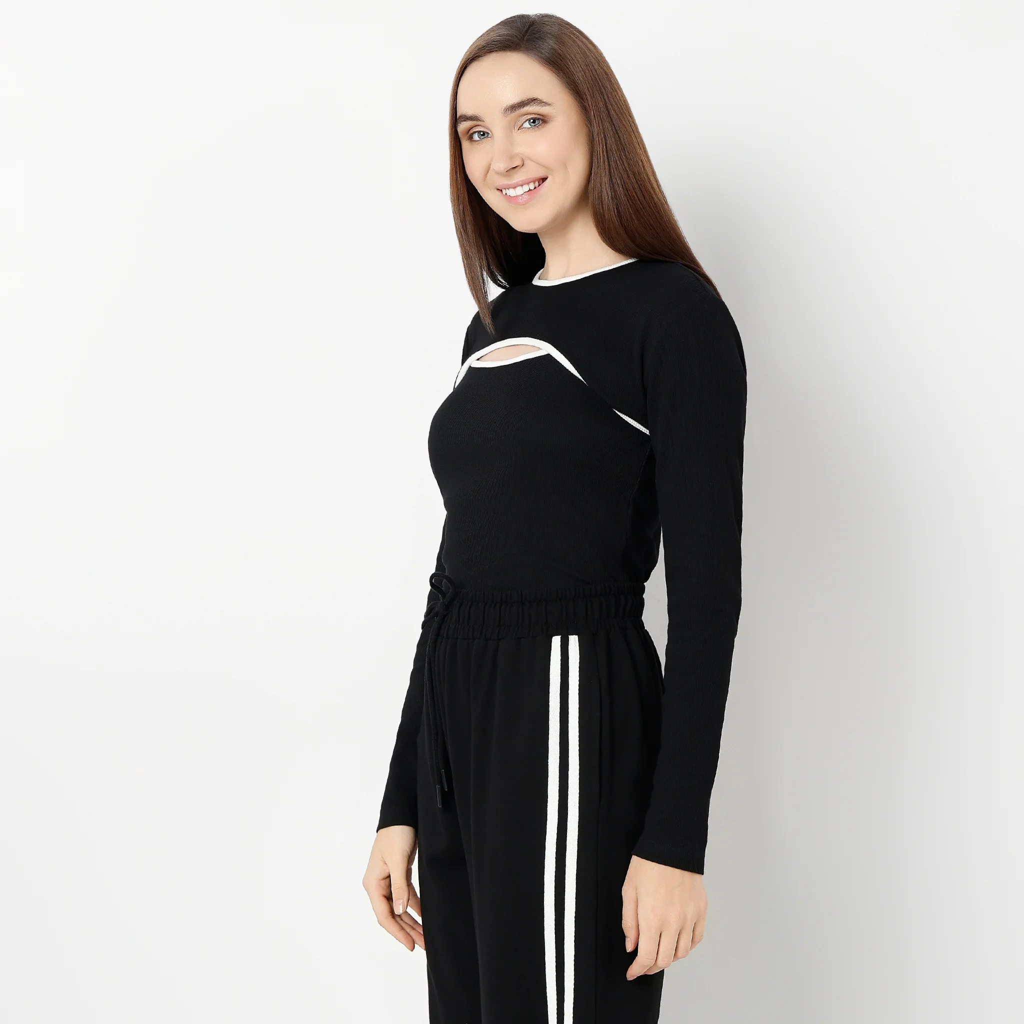 Slim Fit Full Sleeve With Cut Out Neck Detail T-Shirt - Image 4