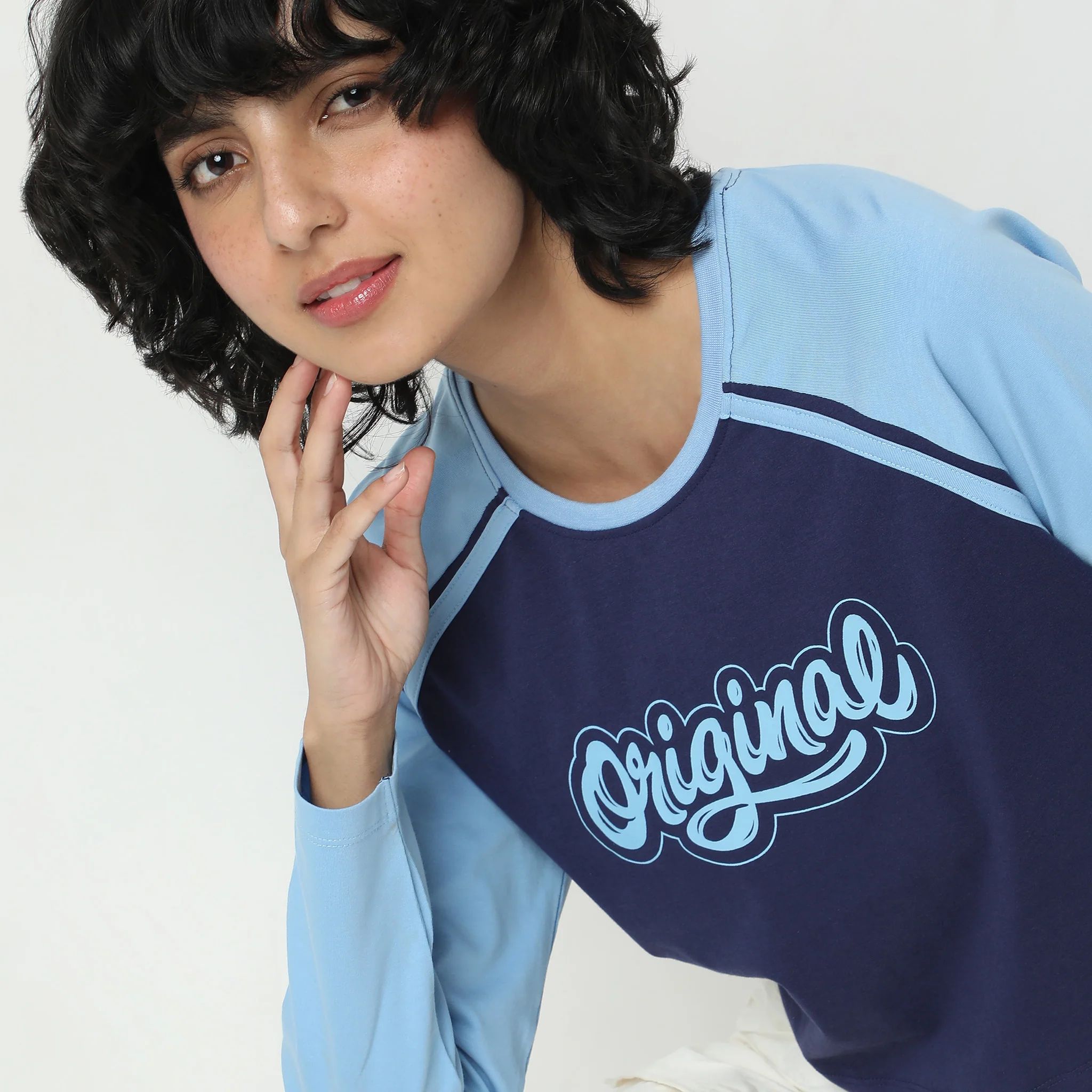 Slim Fit Graphic T-Shirt - Image 4