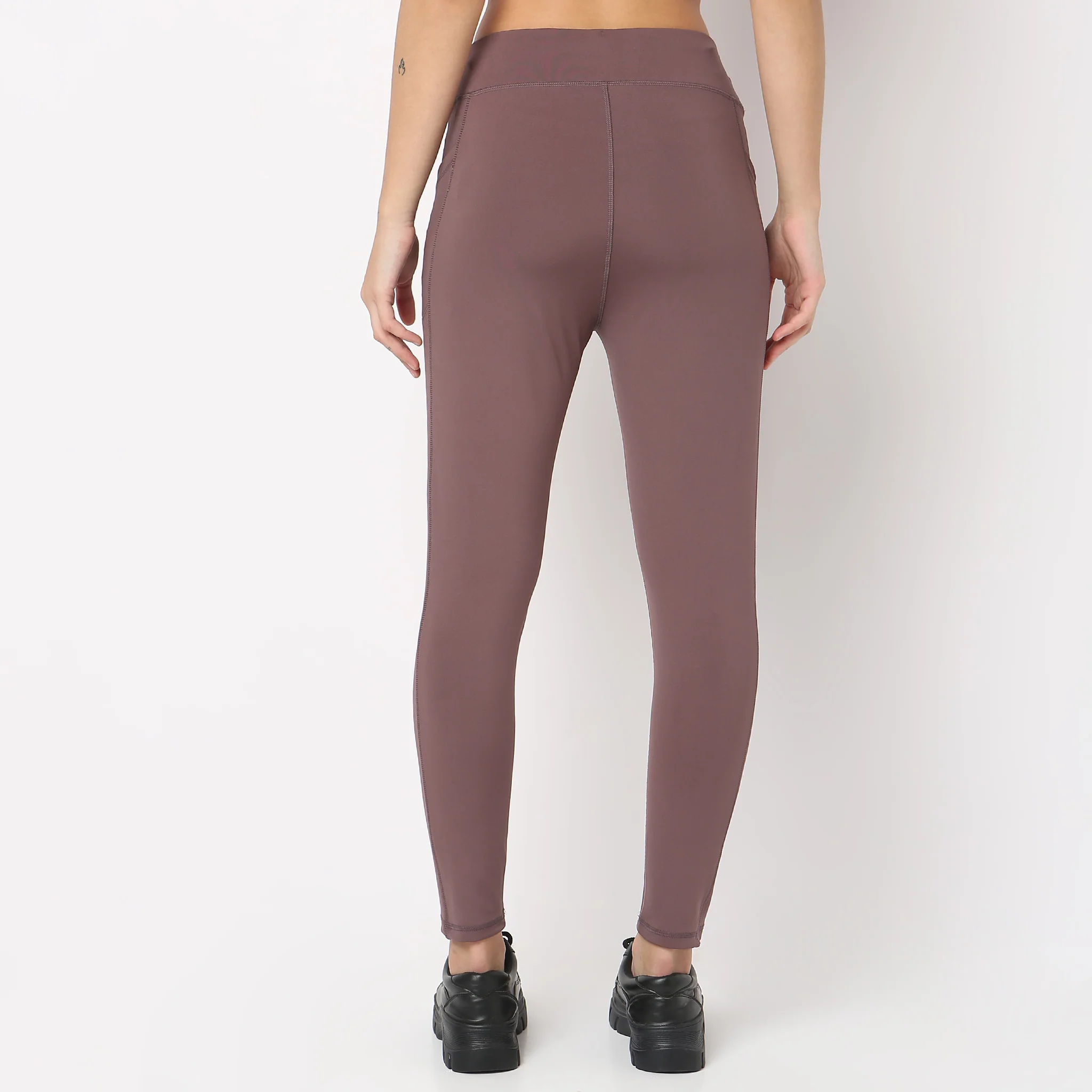 Slim Fit High Rise Jeggings - Image 13