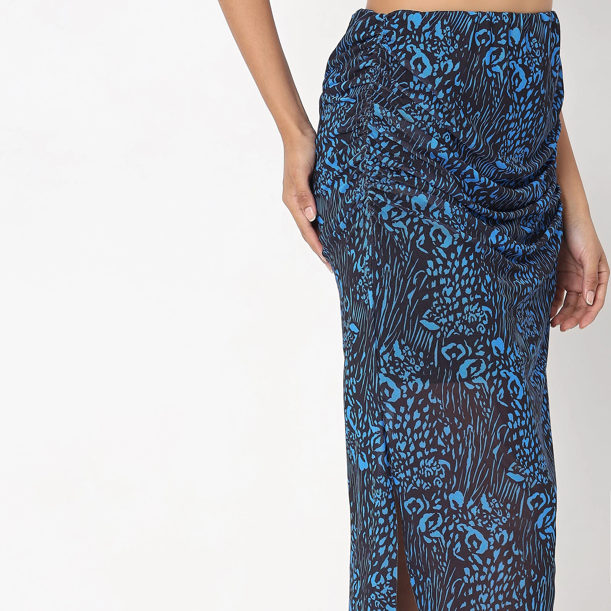 Slim Fit Printed High Rise Skirt - Image 4