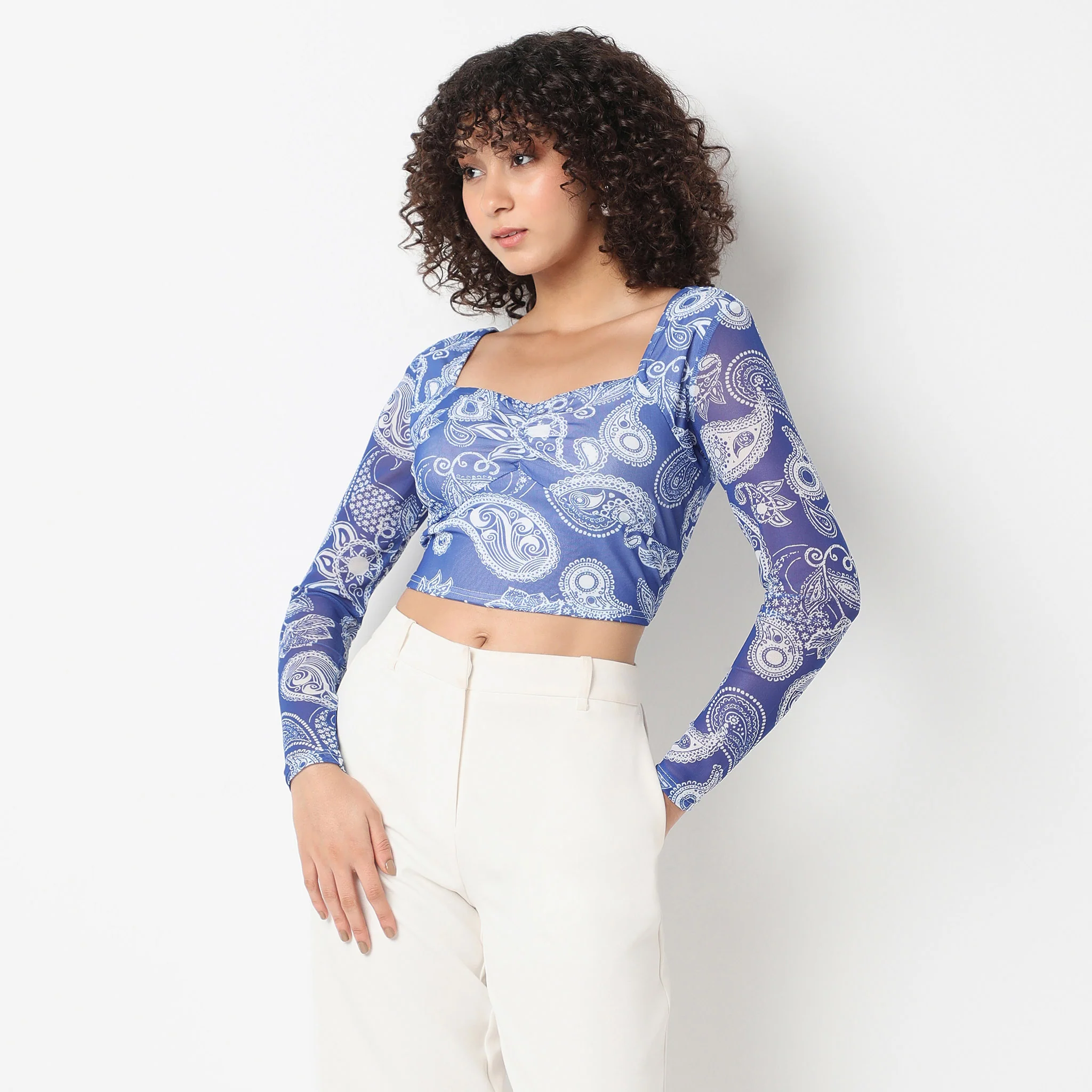 Sweetheart Neck Full Sleeve Fitted Printed Crop Top - Image 2