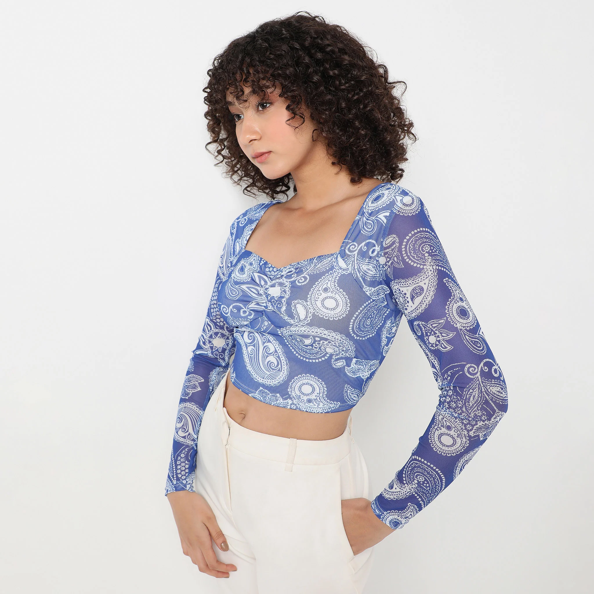 Sweetheart Neck Full Sleeve Fitted Printed Crop Top - Image 5