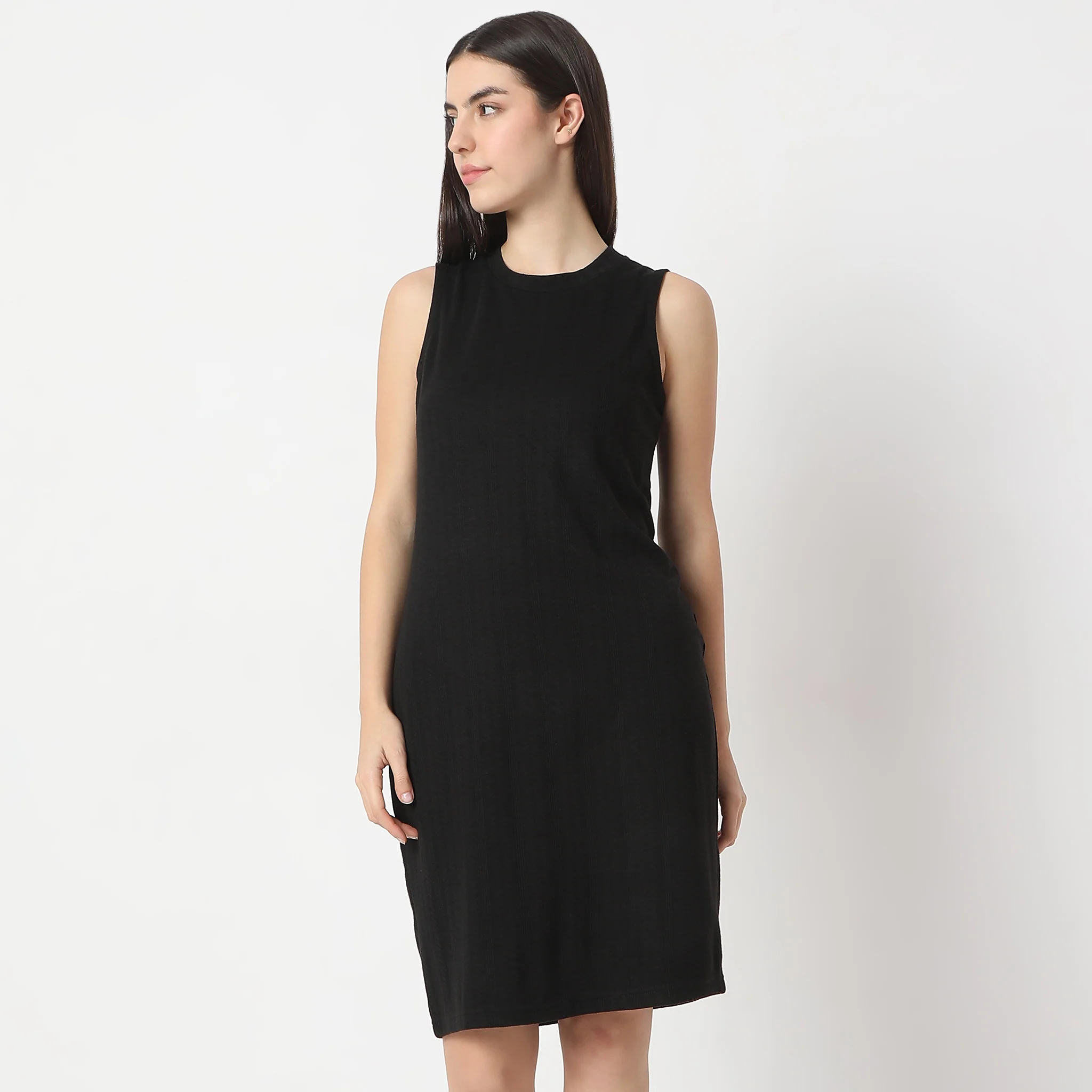 Slim Fit Knee Length Sleeveless Betty Dress - Image 2