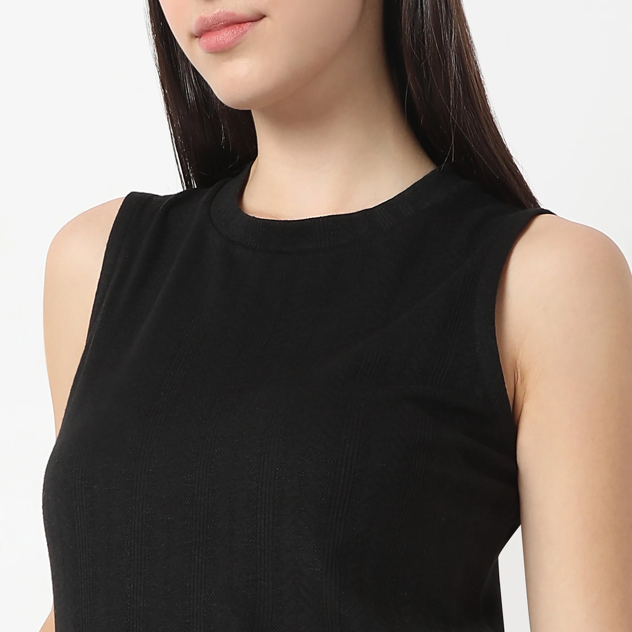Slim Fit Knee Length Sleeveless Betty Dress - Image 4