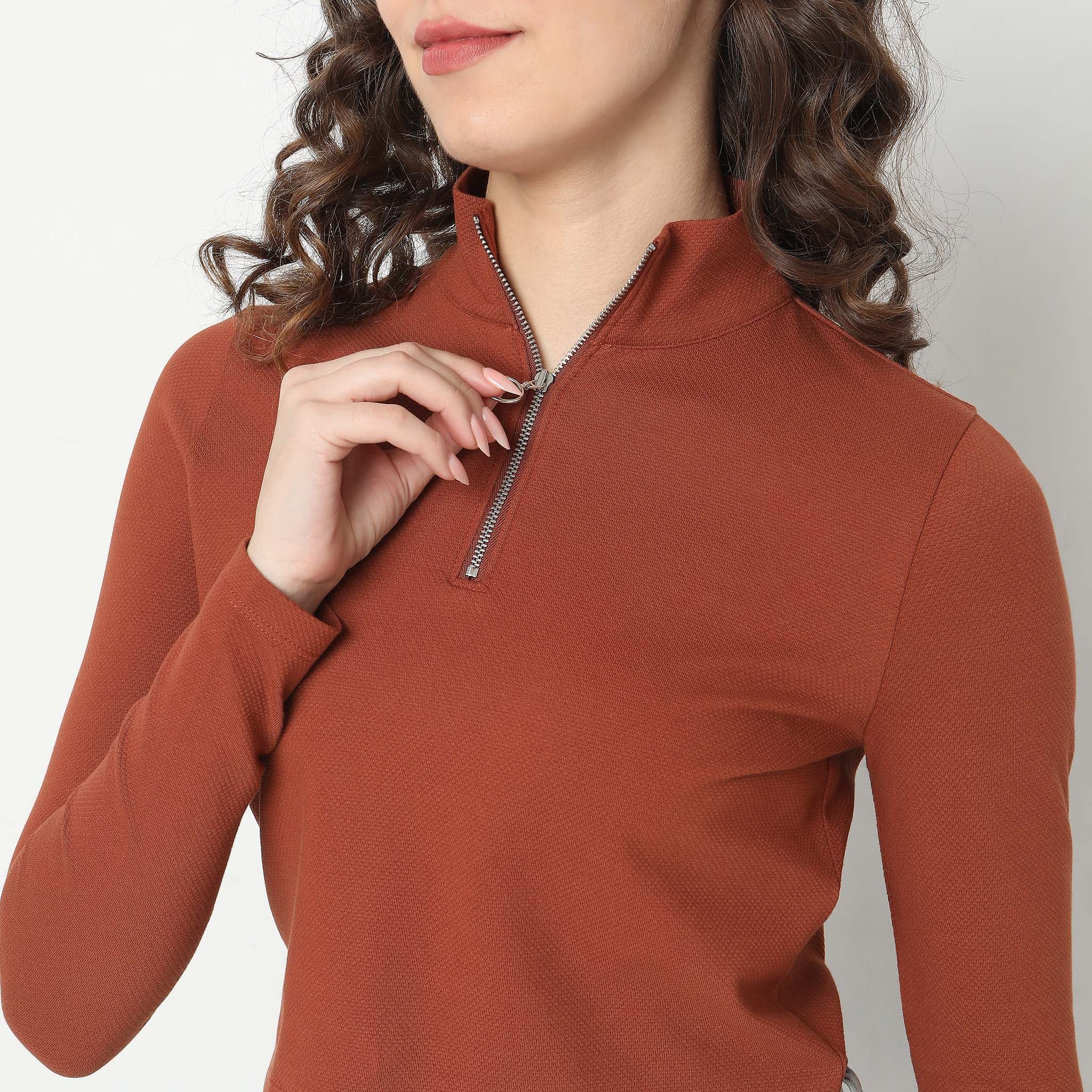 Slim Fit Solid T-Shirt - Image 5