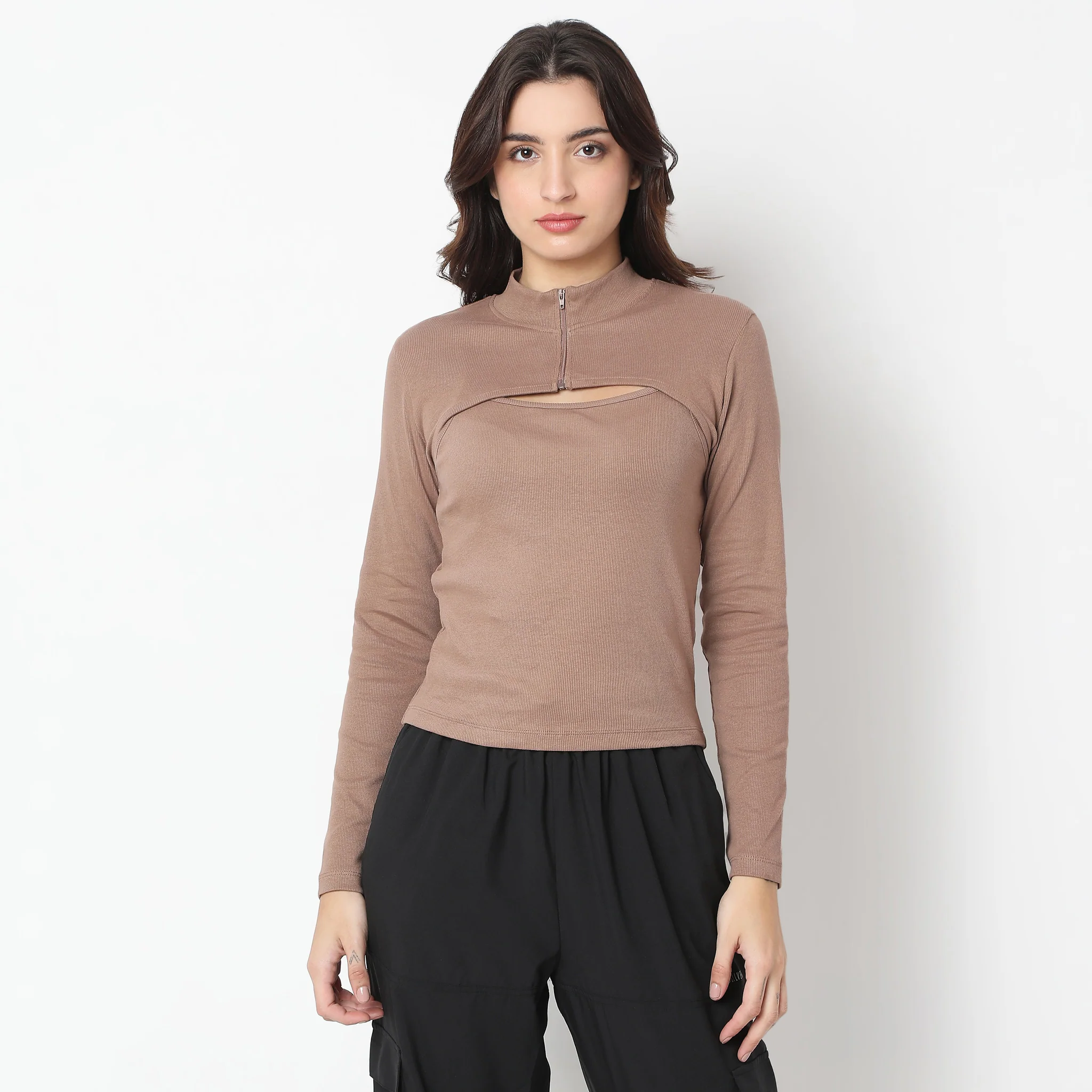Slim Fit Solid T-Shirt - Image 7