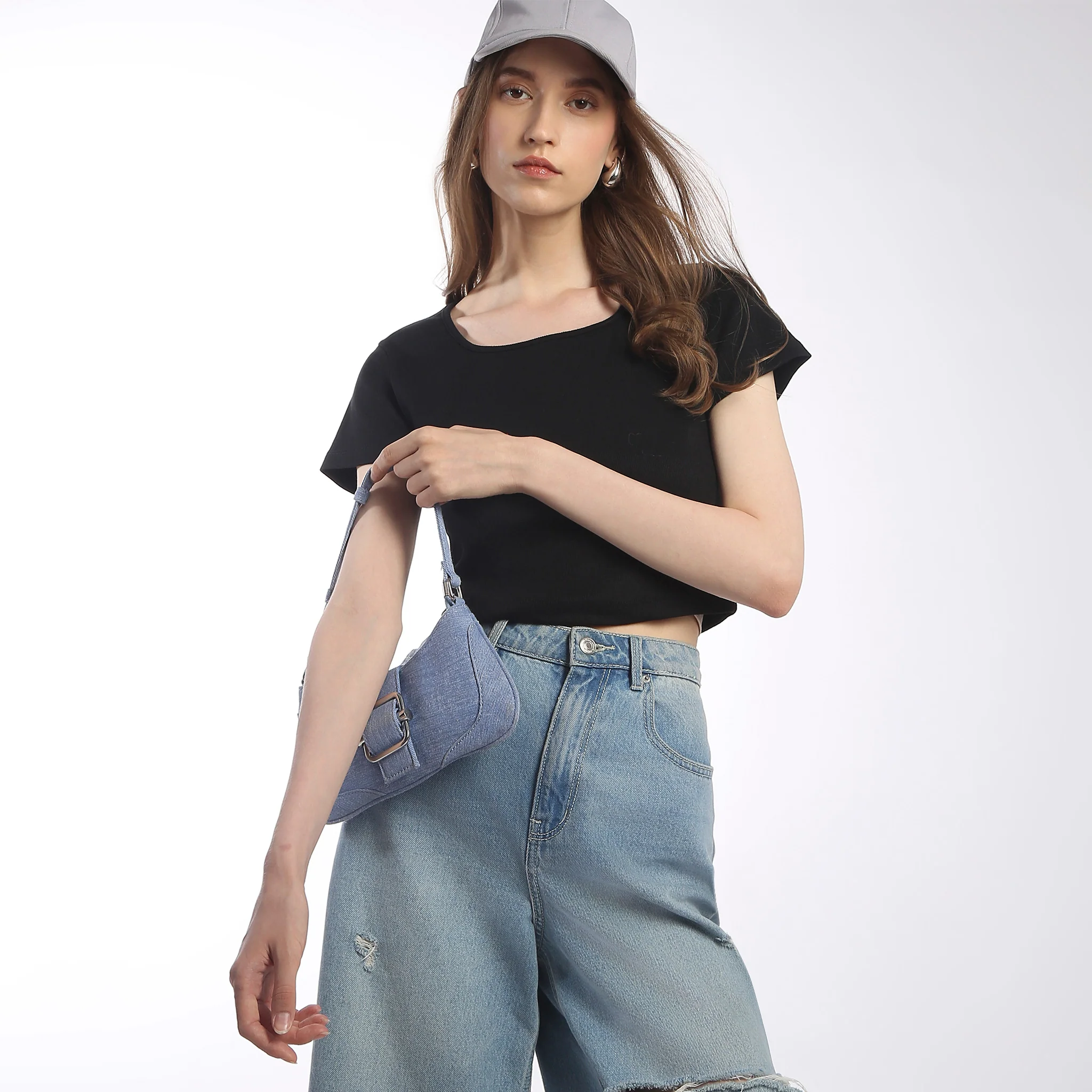 Slim Fit Solid T-Shirt - Image 6