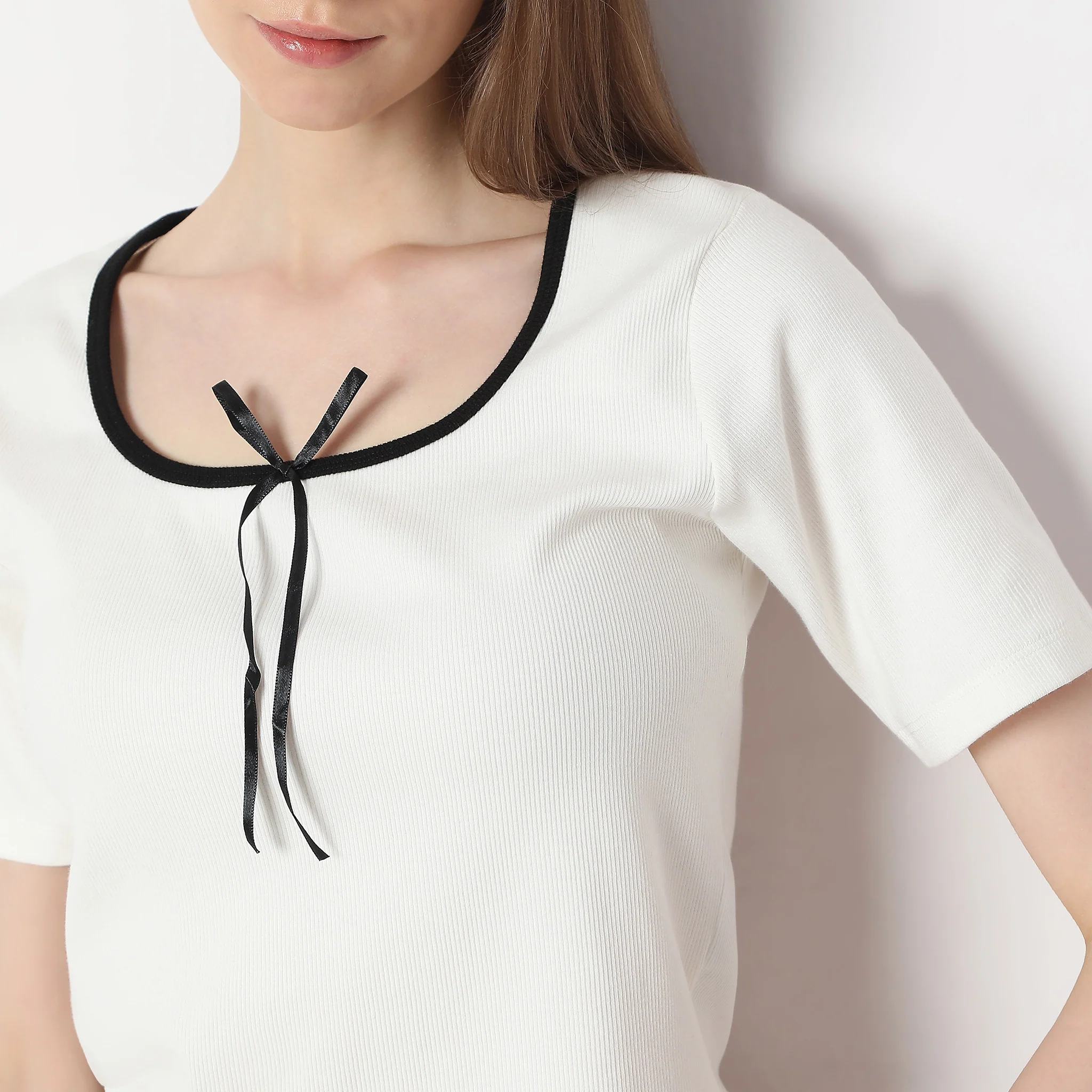 Slim Fit Solid T-Shirt - Image 4