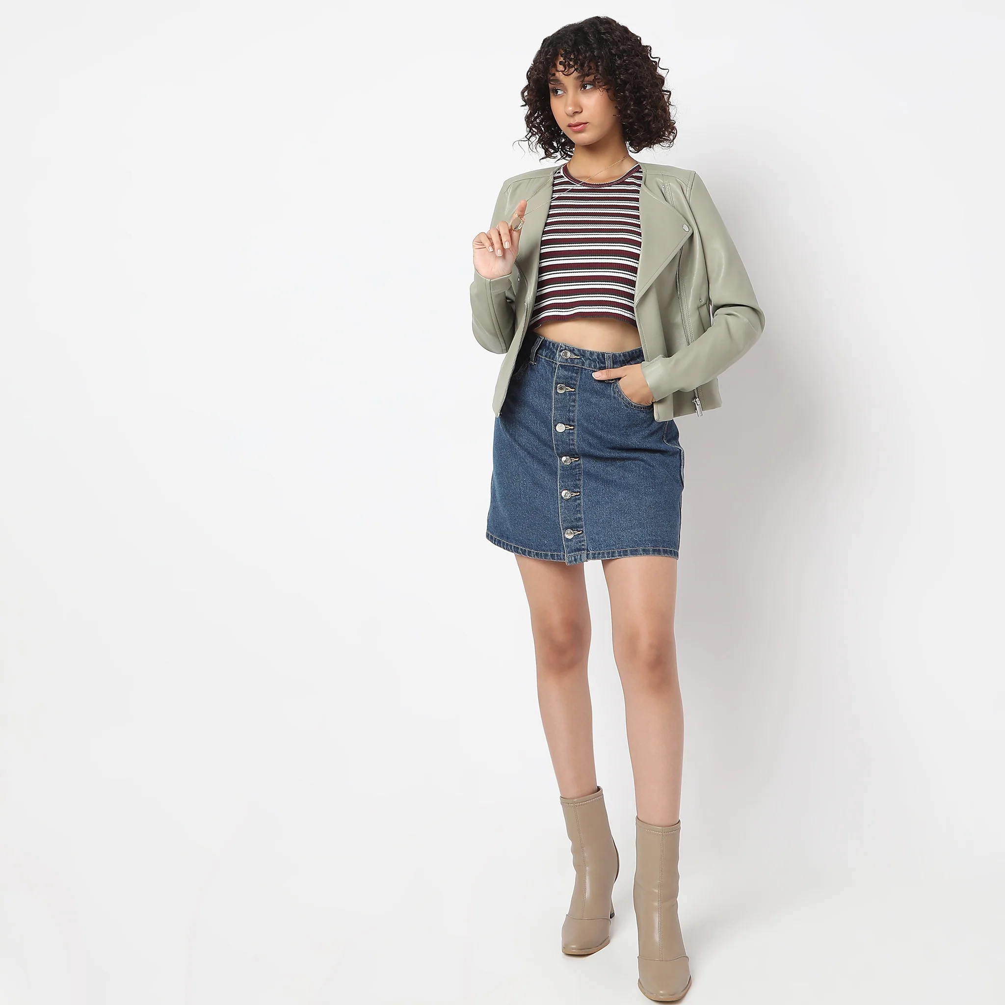 Slim Fit Striped Crew Neck Crop T-Shirt - Image 6