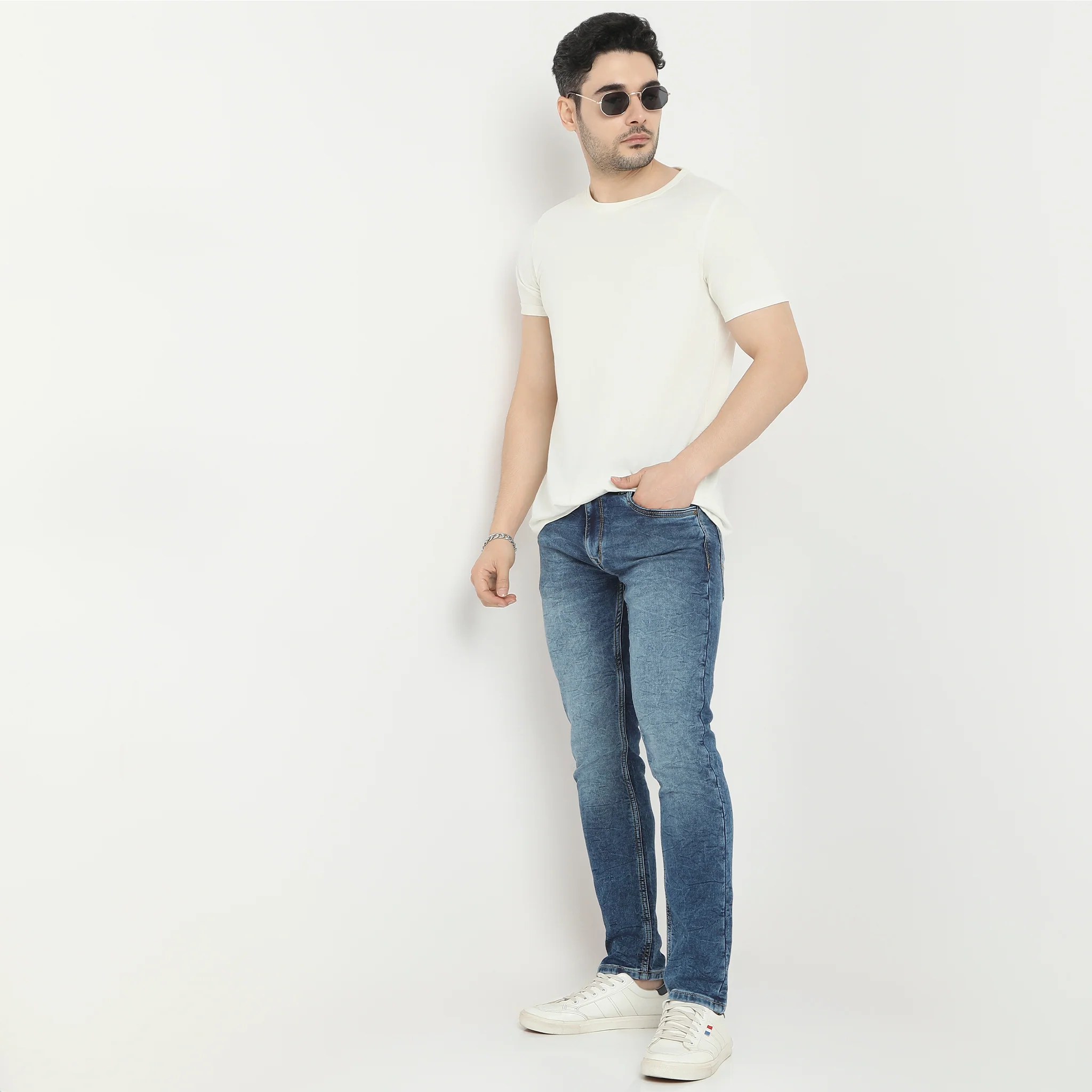 Union of Denim® - Origin Indigo Denim Towel Wash - Slim Fit Jeans With E-Fast Stretch