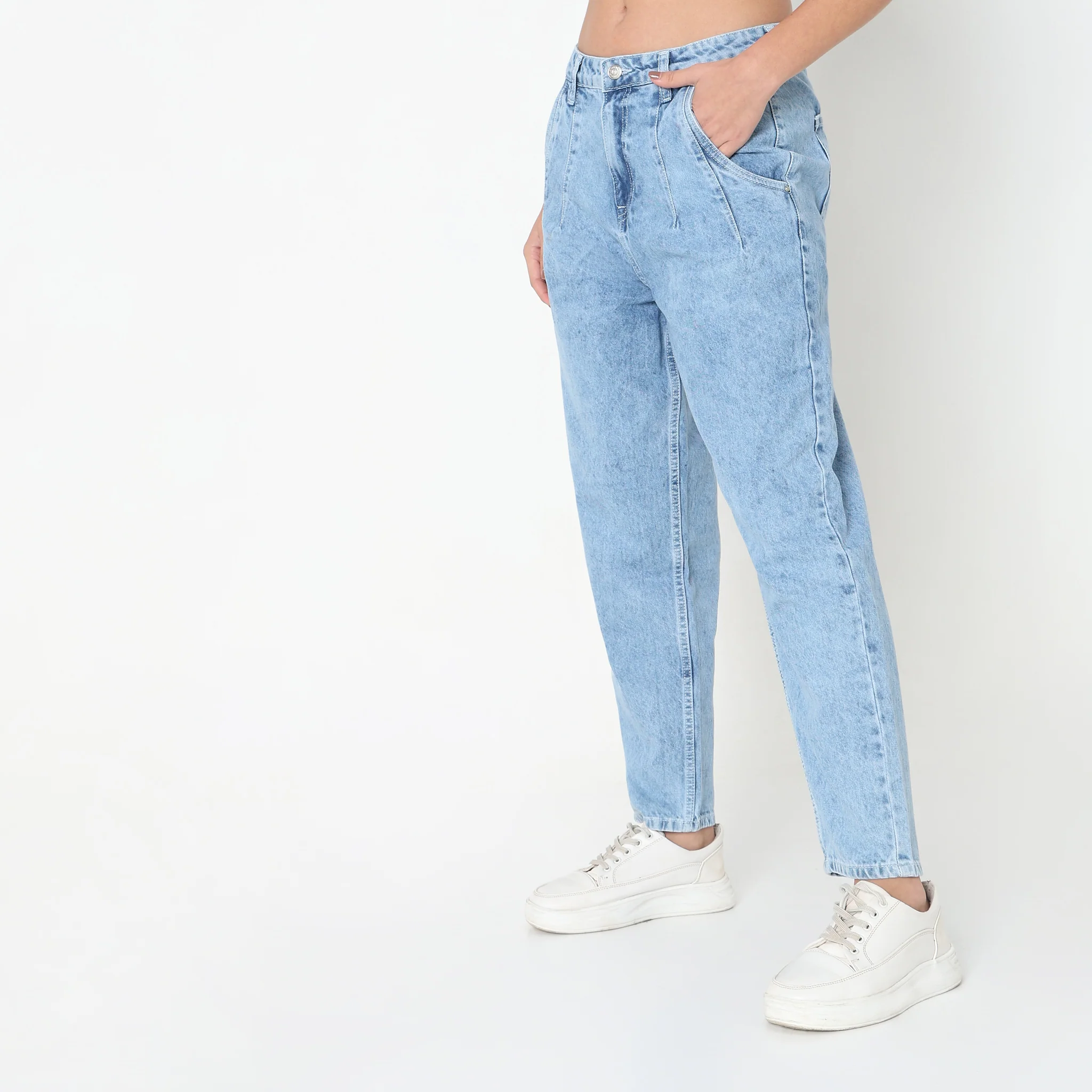 Slouch Fit High Rise Jeans - Image 4