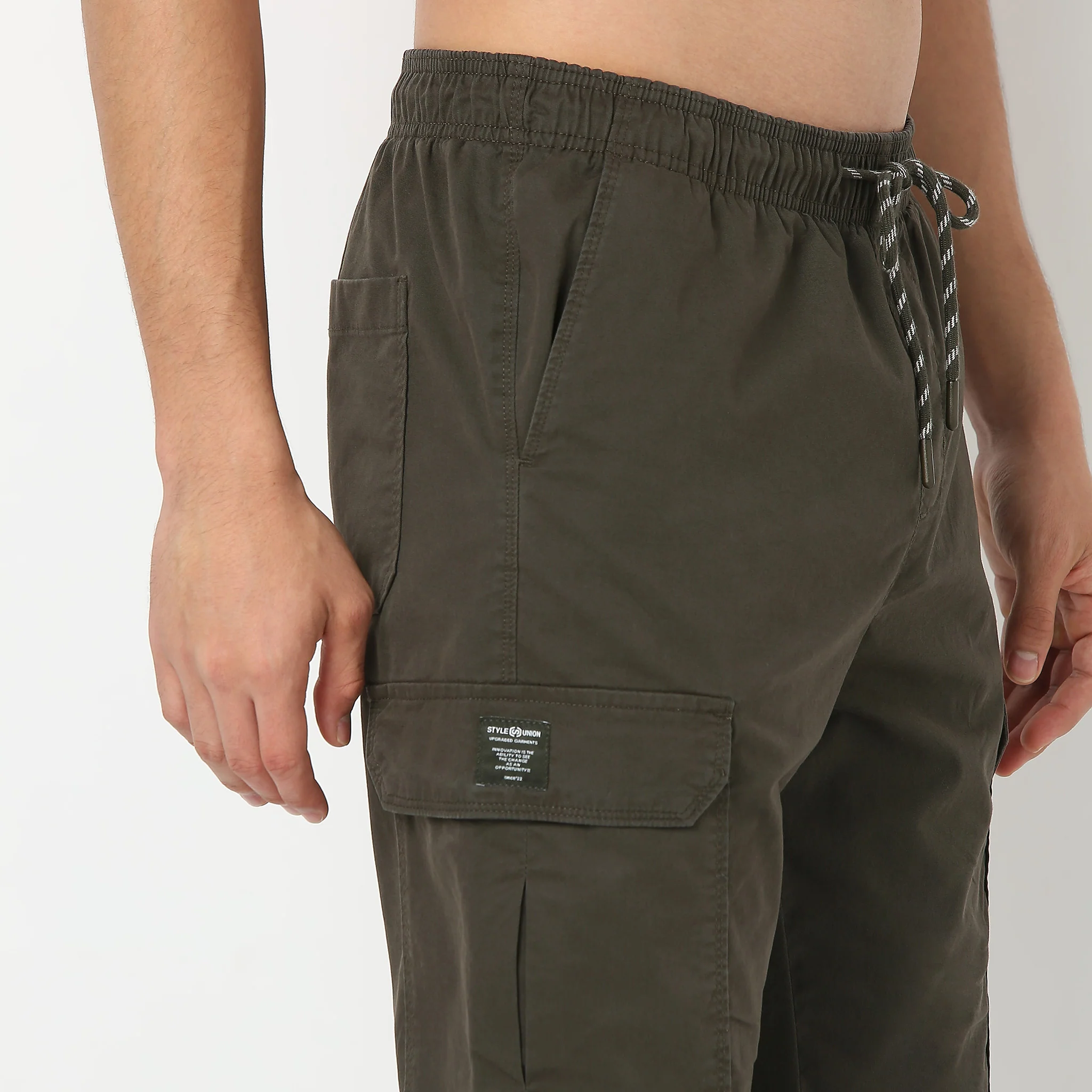 Regular Fit Cotton Heavy Duty Cargo Pants With Utility Pockets - Image 9