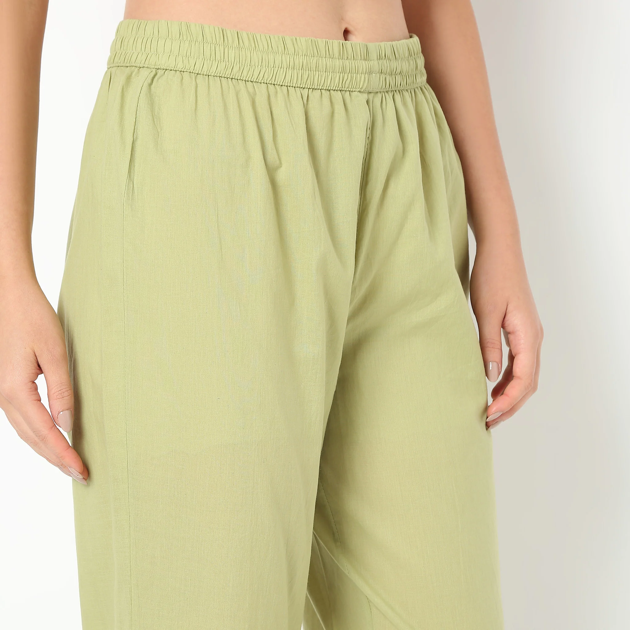 Above Ankle Solid Straight Fit Pants - Image 4
