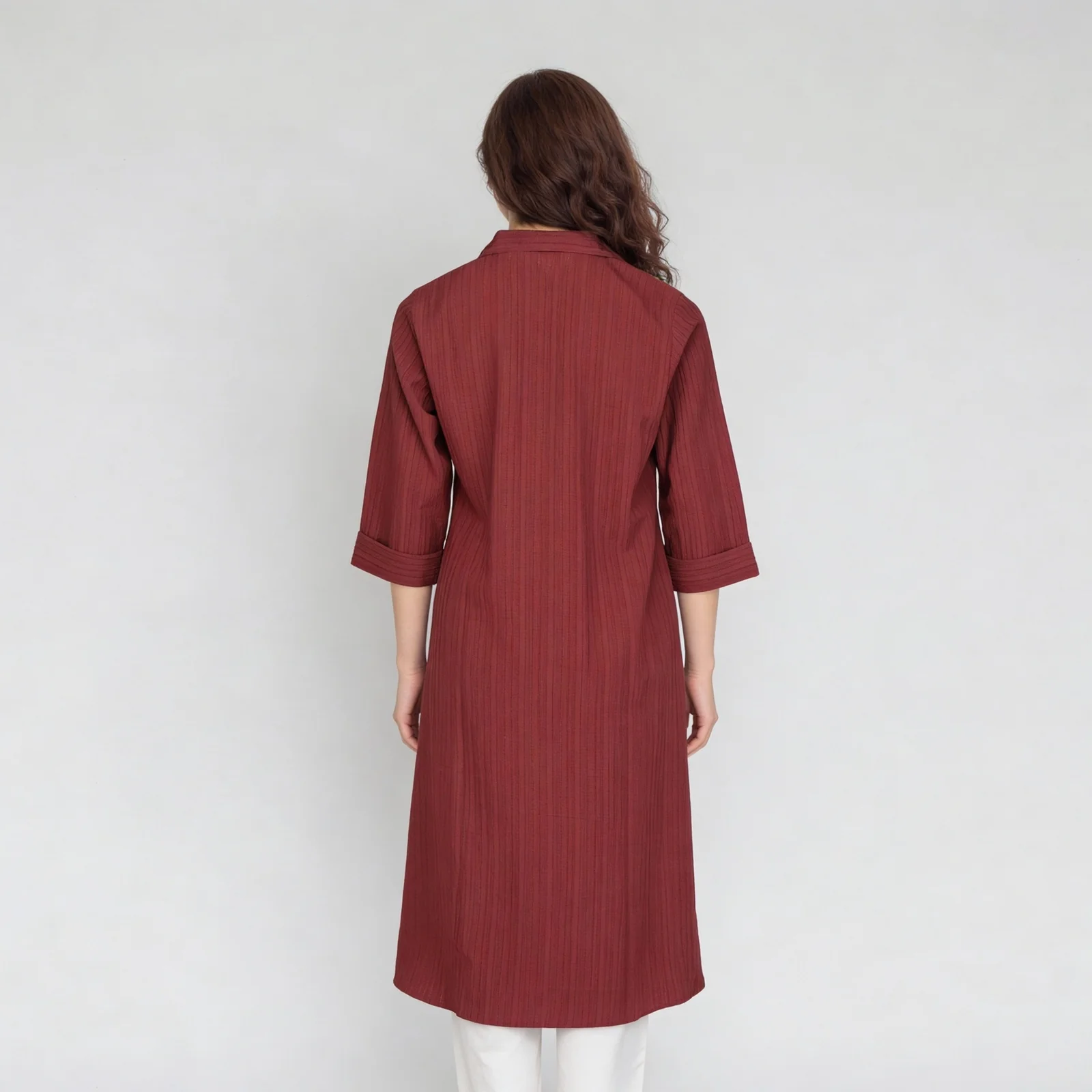 Solid Collar Straight Kurta - Image 3