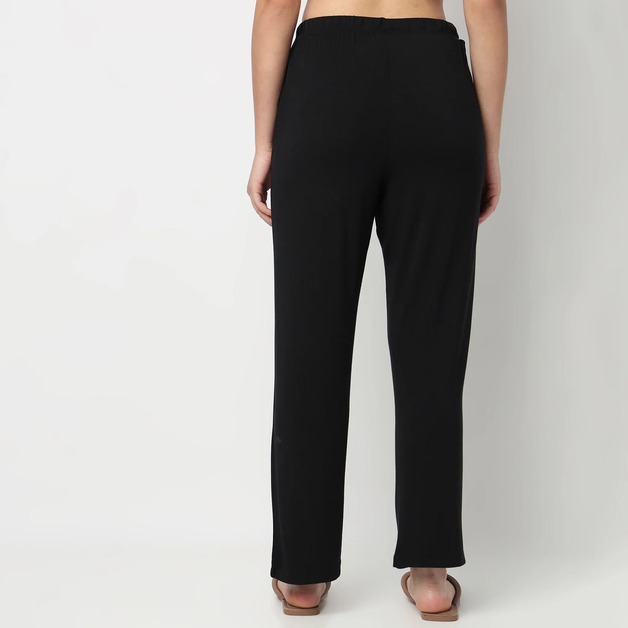 Solid Core Lounge Pyjamas - Image 3