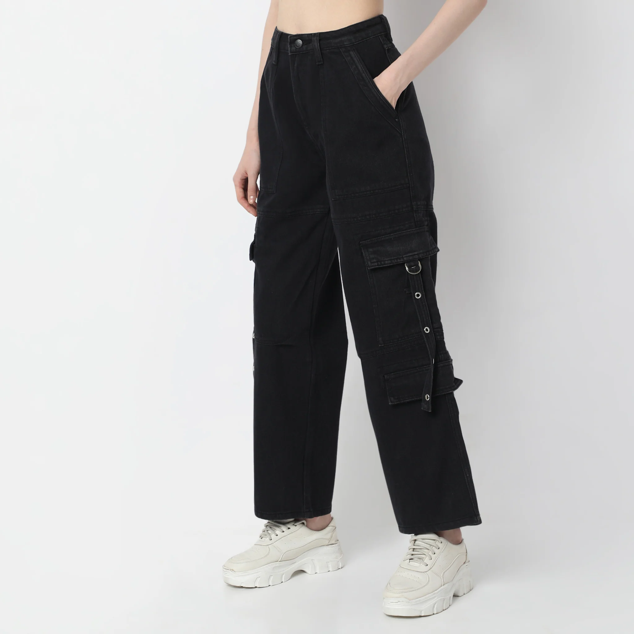 Solid Full-Length High-Rise Cargo Fit Jeans - Image 5