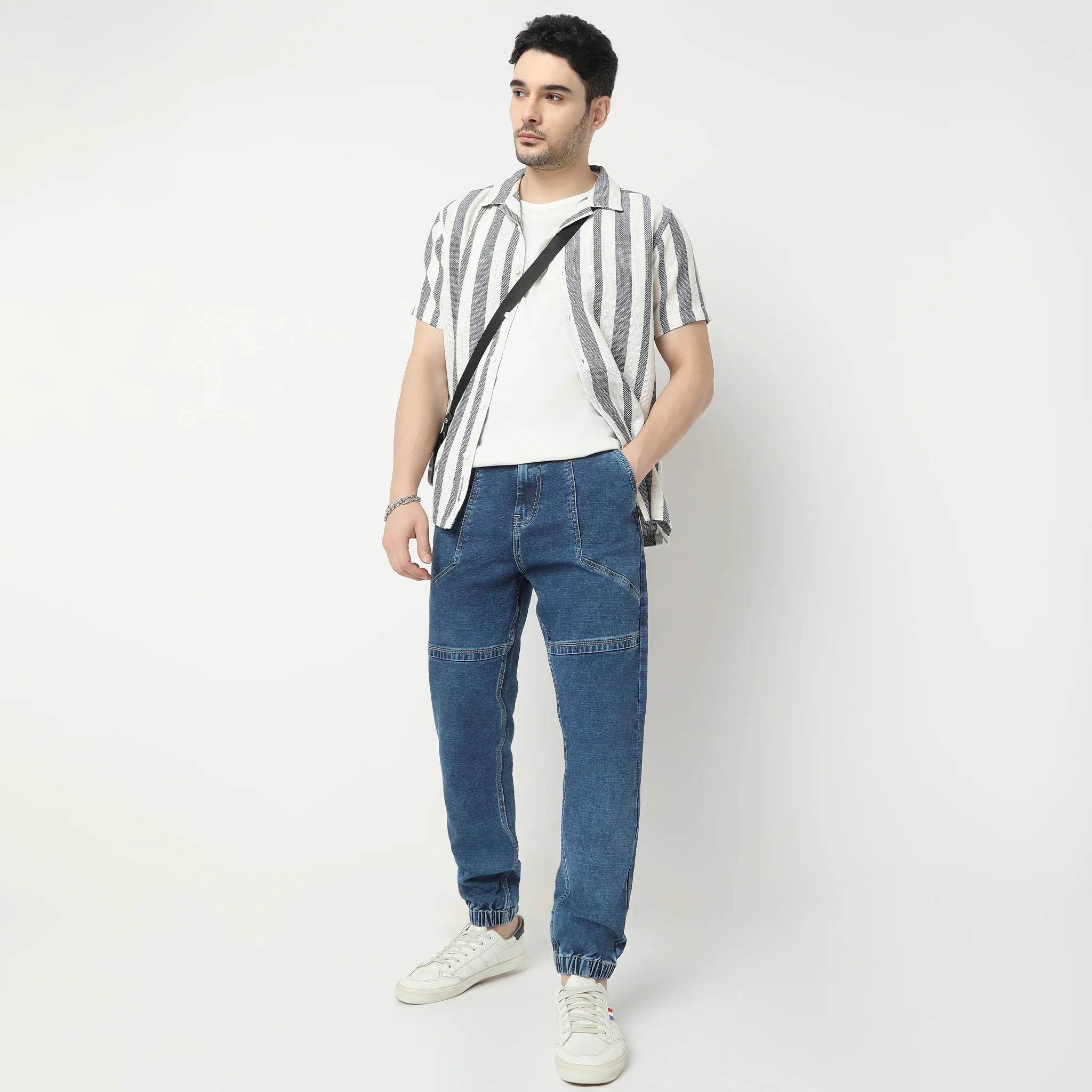 Solid Jogger Fit Jeans